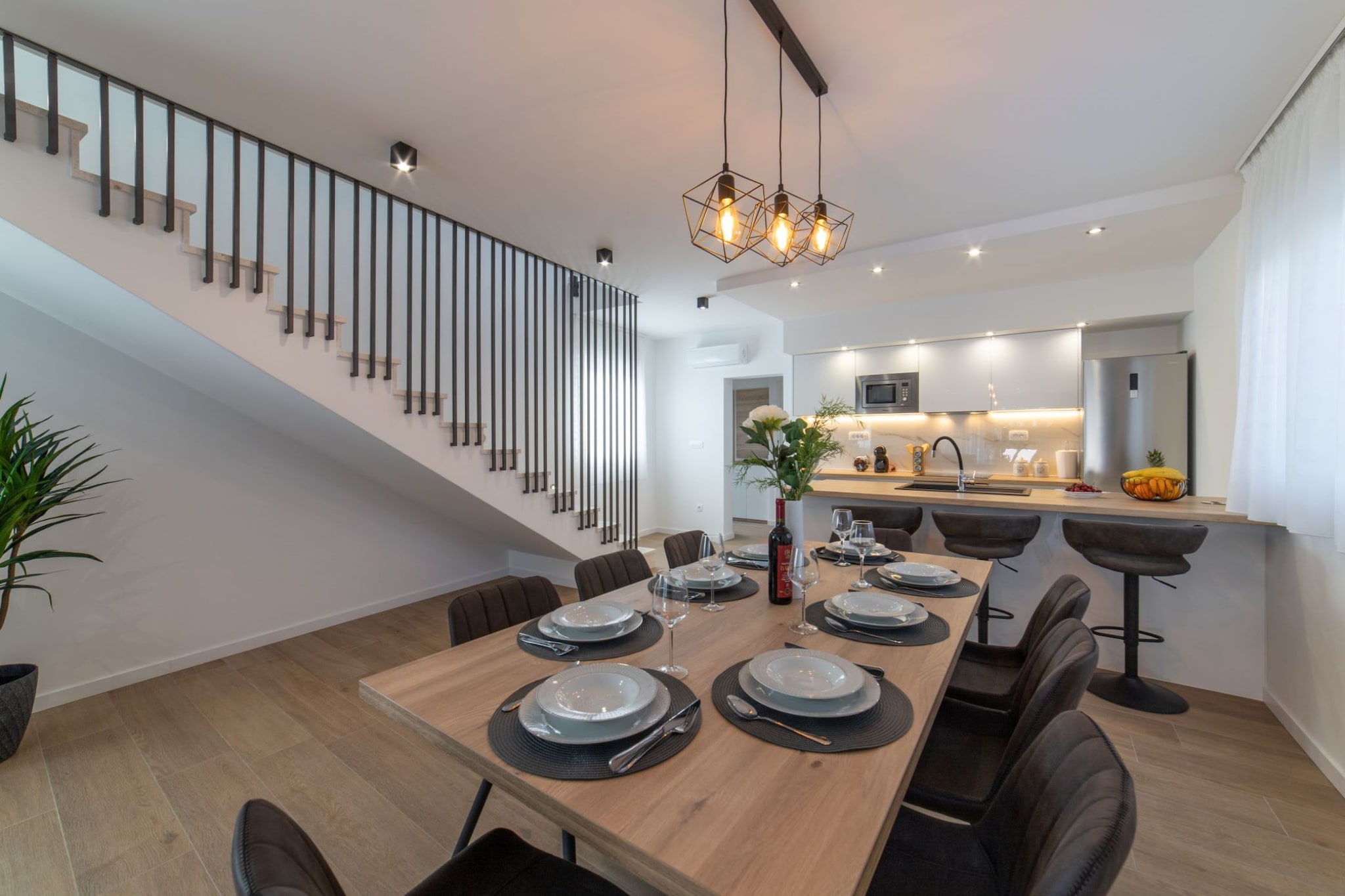 Luxury Kastela Villa with Heated Pool and Lounge Area - Four Bedroom Villa-Salle à manger