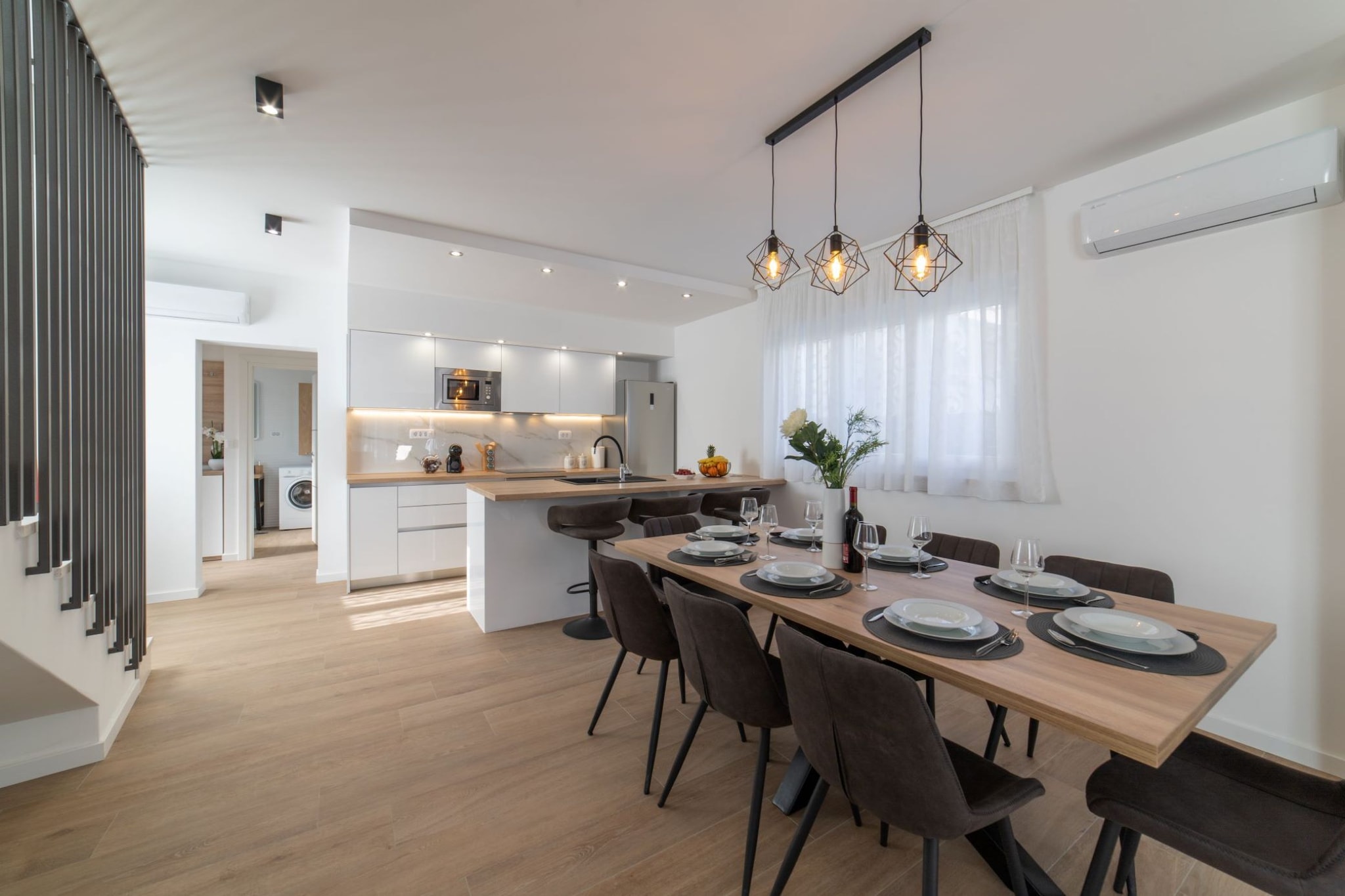 Luxury Kastela Villa with Heated Pool and Lounge Area - Four Bedroom Villa-Salle à manger