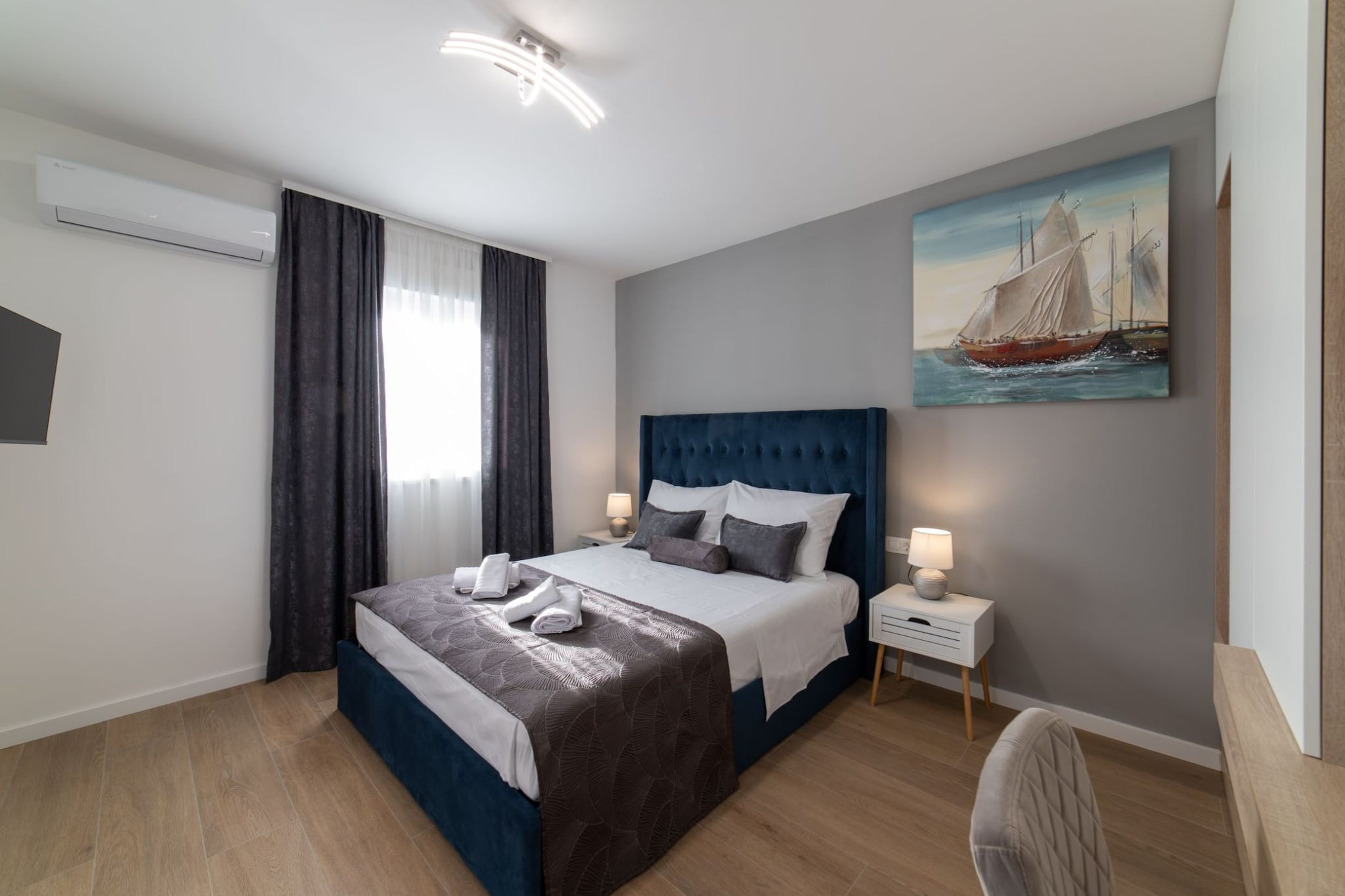 Luxury Kastela Villa with Heated Pool and Lounge Area - Four Bedroom Villa-Chambre