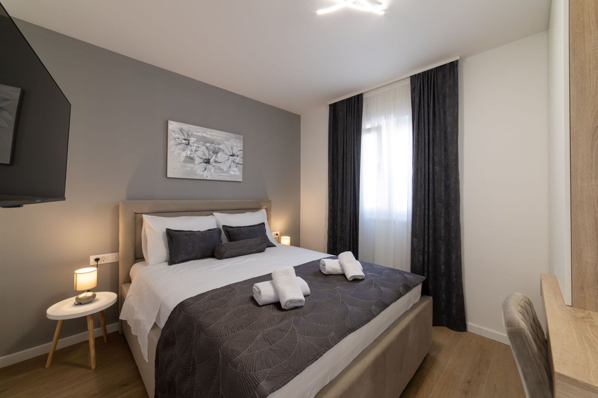 Luxury Kastela Villa with Heated Pool and Lounge Area - Four Bedroom Villa-Chambre