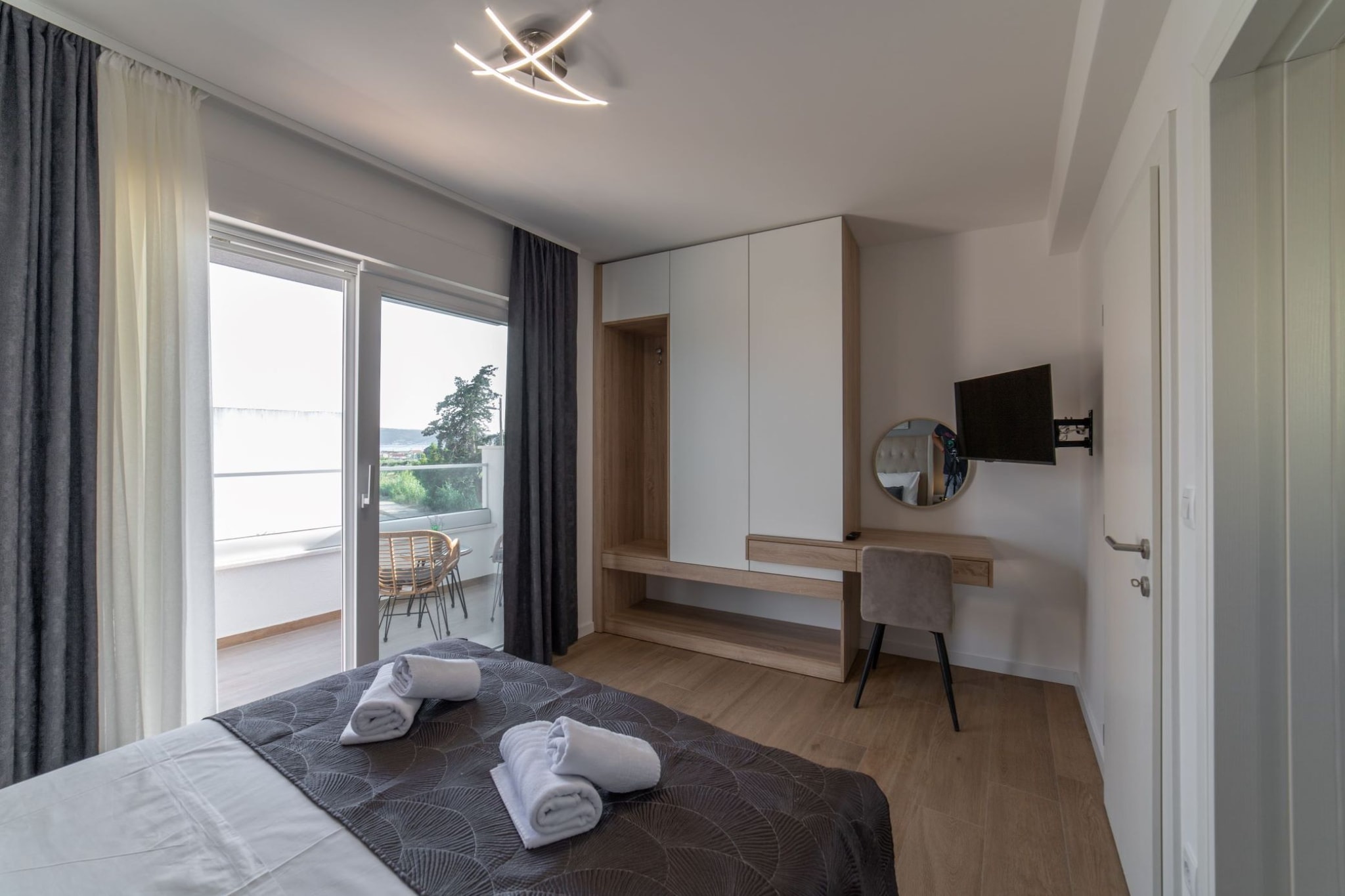 Luxury Kastela Villa with Heated Pool and Lounge Area - Four Bedroom Villa-Chambre