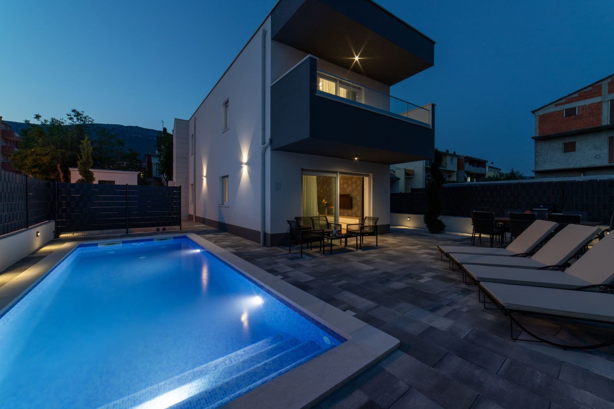 Luxury Kastela Villa with Heated Pool and Lounge Area - Four Bedroom Villa-Piscine