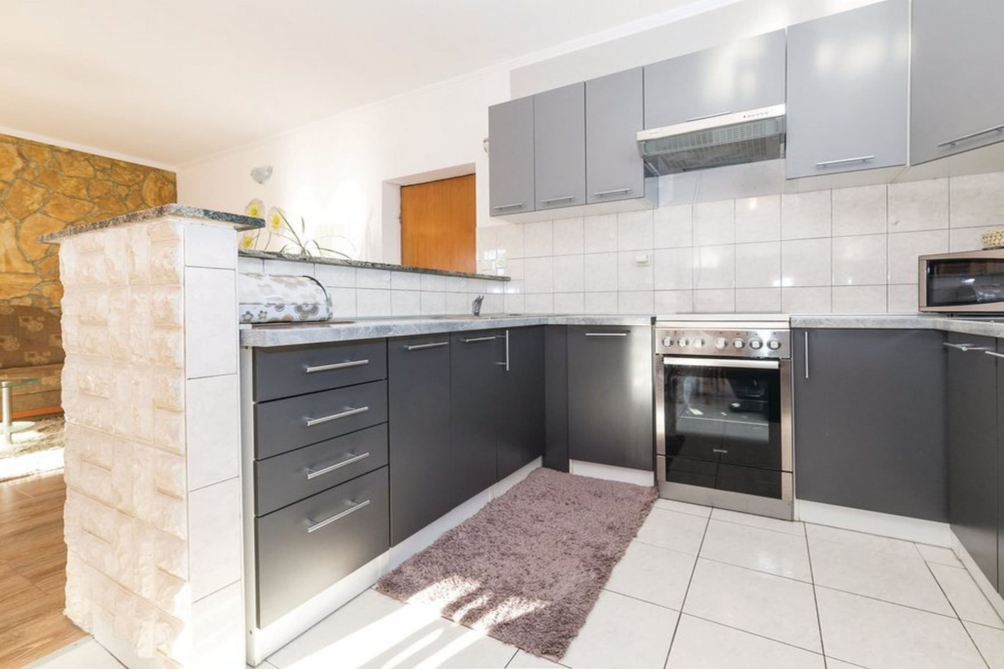 Mediterranean Stylish Villa with Pool in Kastel Stari - Six Bedroom Villa with Pool-Küche