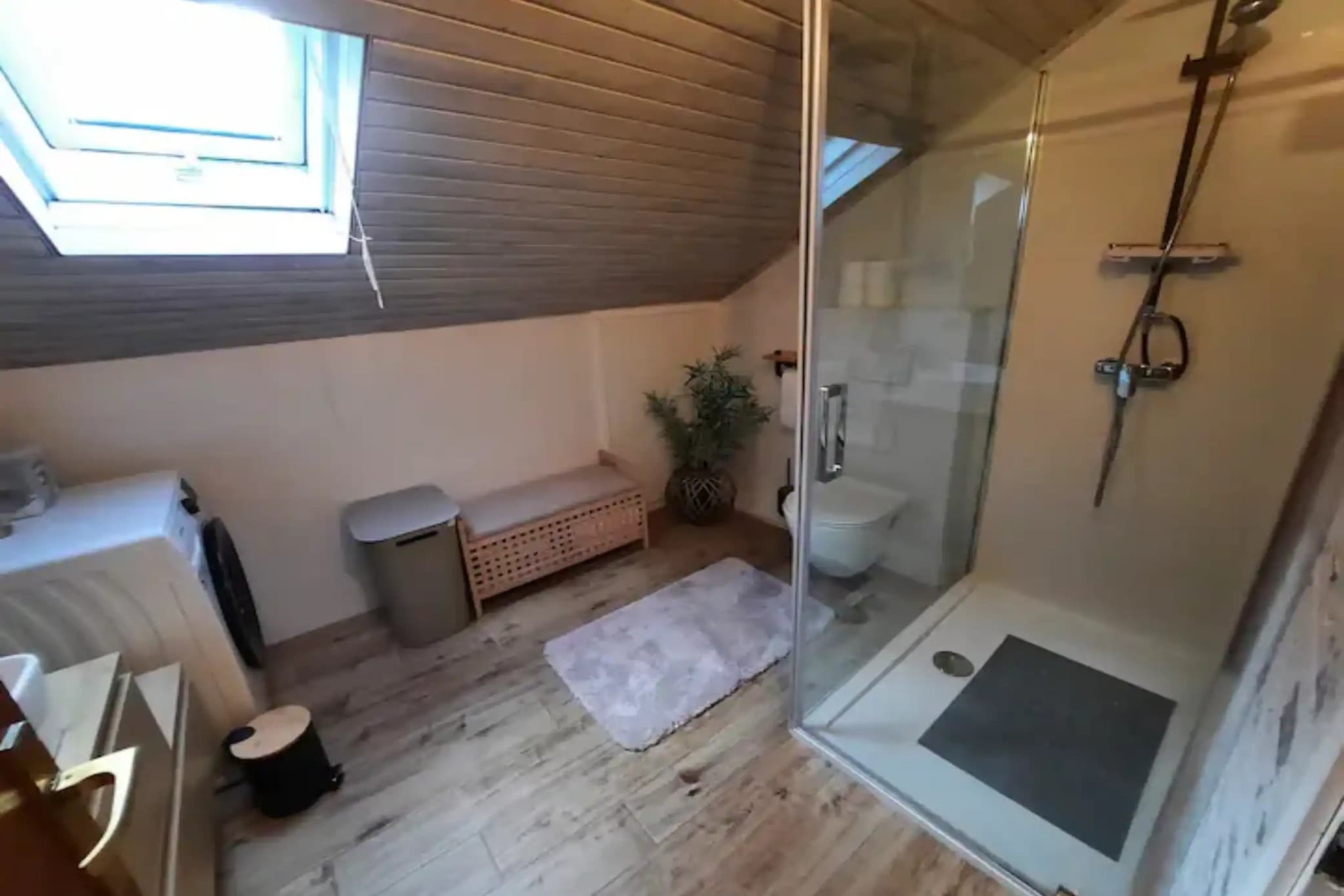 Two Bedroom Apartment With Sea  View-Salle de bain