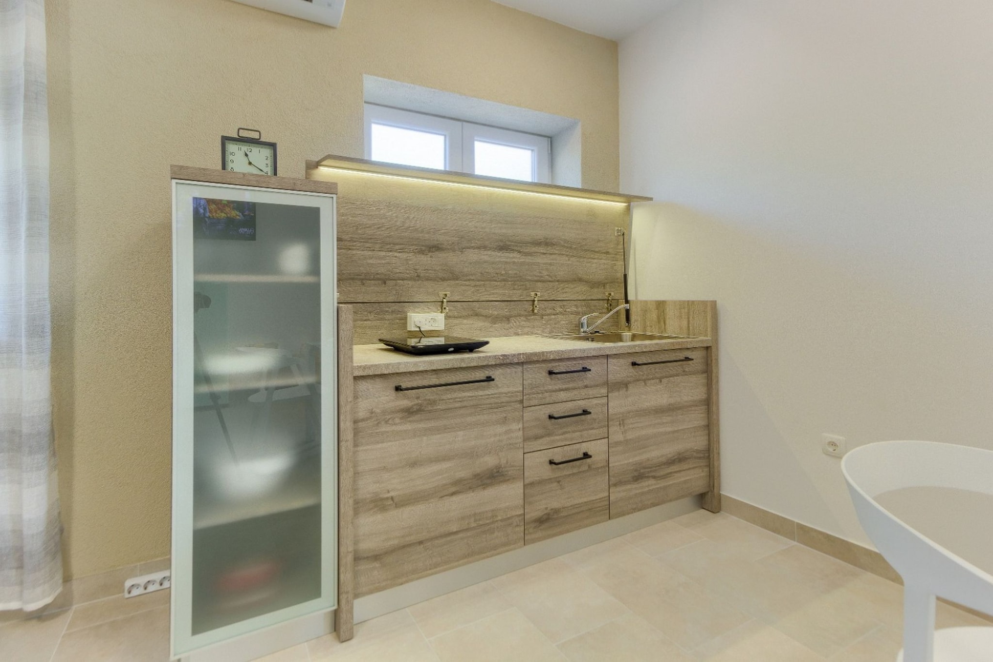 Majestic Kastel Stari Apartment with Terrace - Two Bedroom Apartment with Terrace-Cuisine