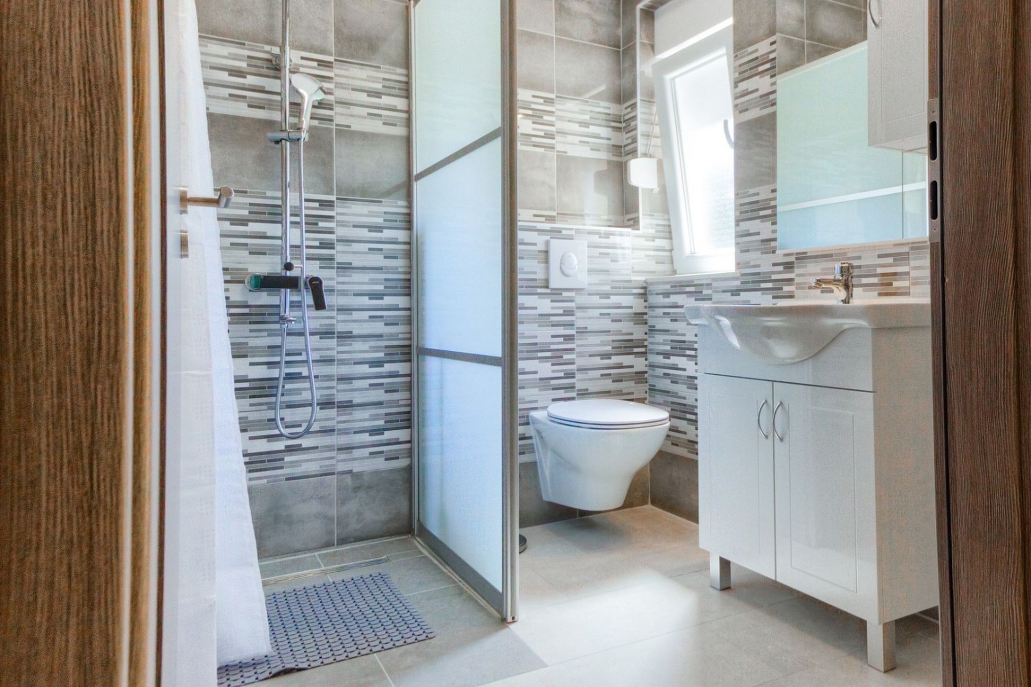 Majestic Kastel Stari Apartment with Terrace - Two Bedroom Apartment with Terrace-Salle de bain