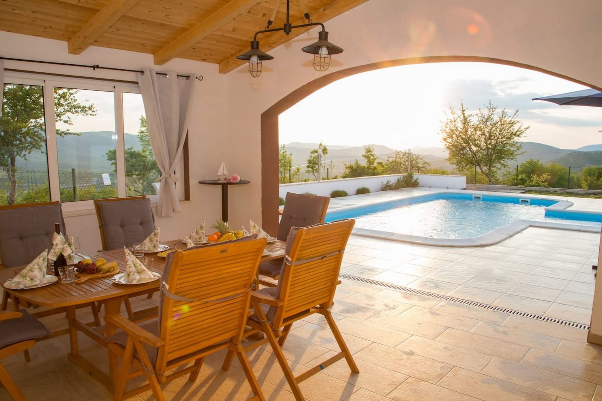 Peaceful Escape with Mountain Views, Heated Pool and Modern Amenities in Radošić - Four Bedroom Villa-Piscine