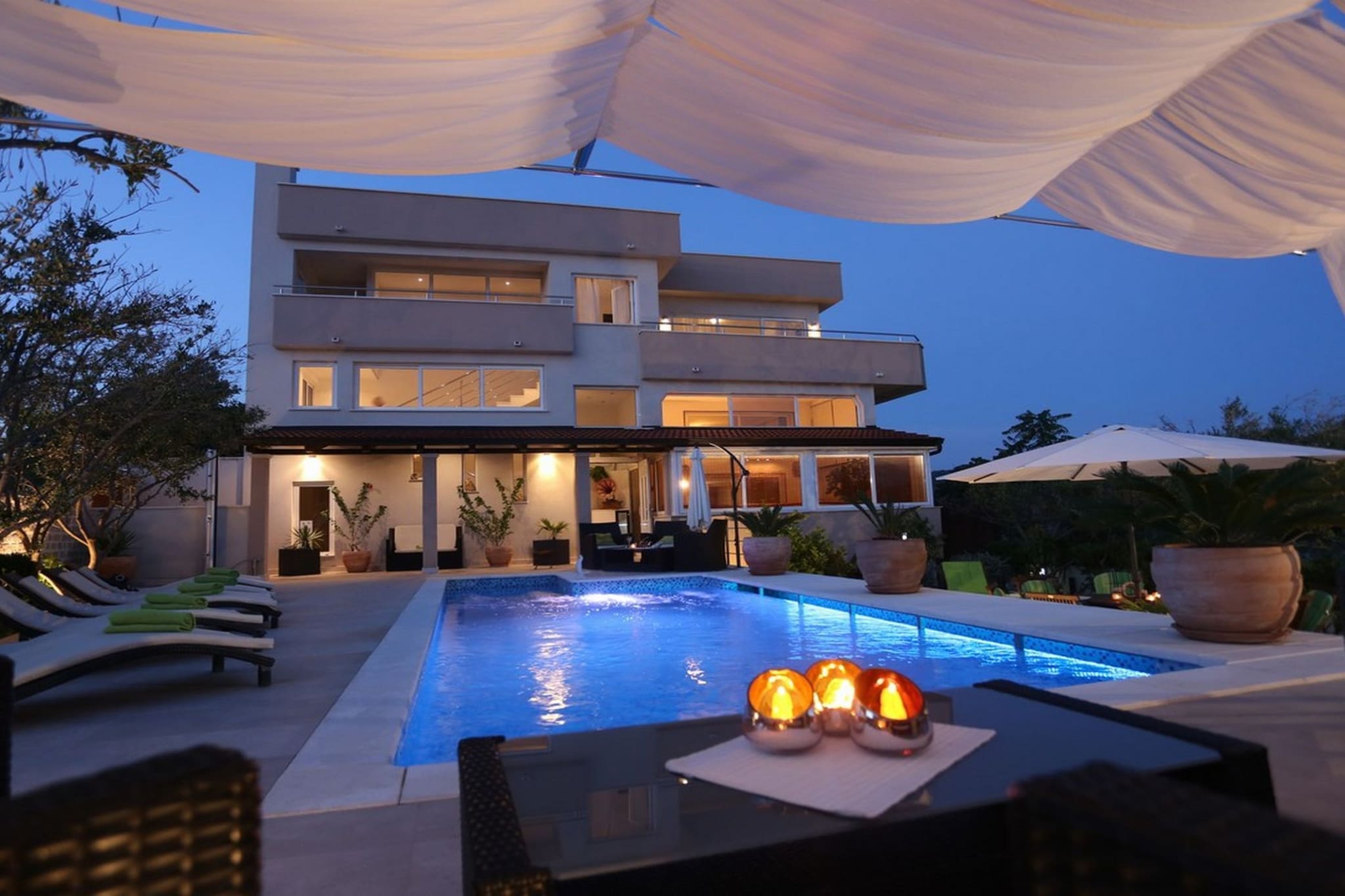 Okrug Gornji Luxurious Escape Villa with Pool - Five Bedroom Villa with Pool-Pool