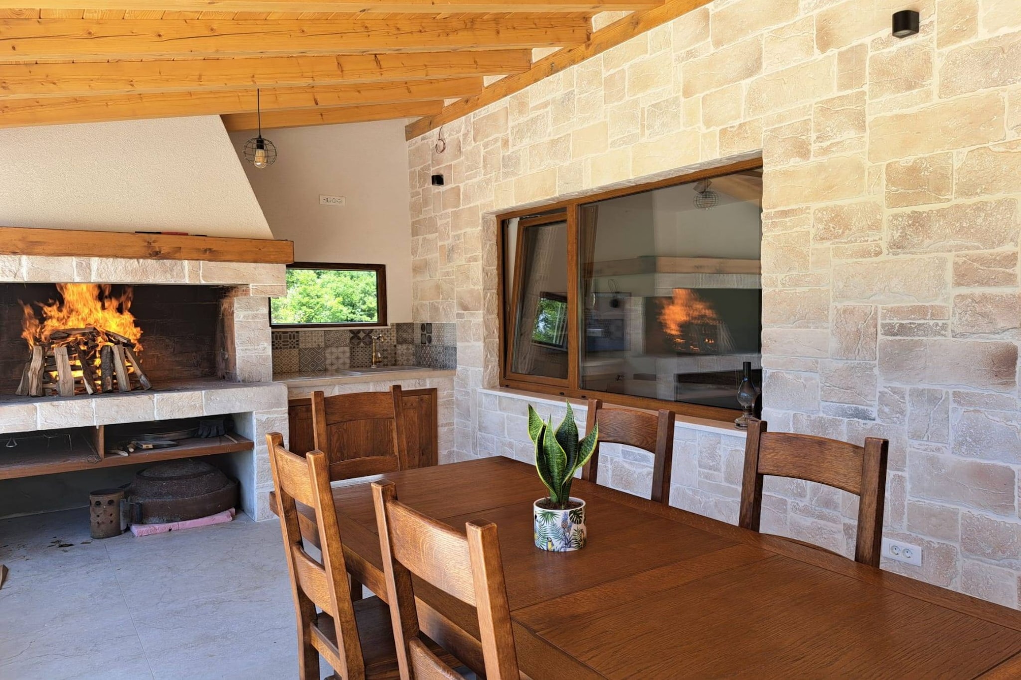 Tranquil Holiday Home with Pool, Garden, and Playground in a Peaceful Countryside Setting - Three Bedroom Holiday Home-Installations