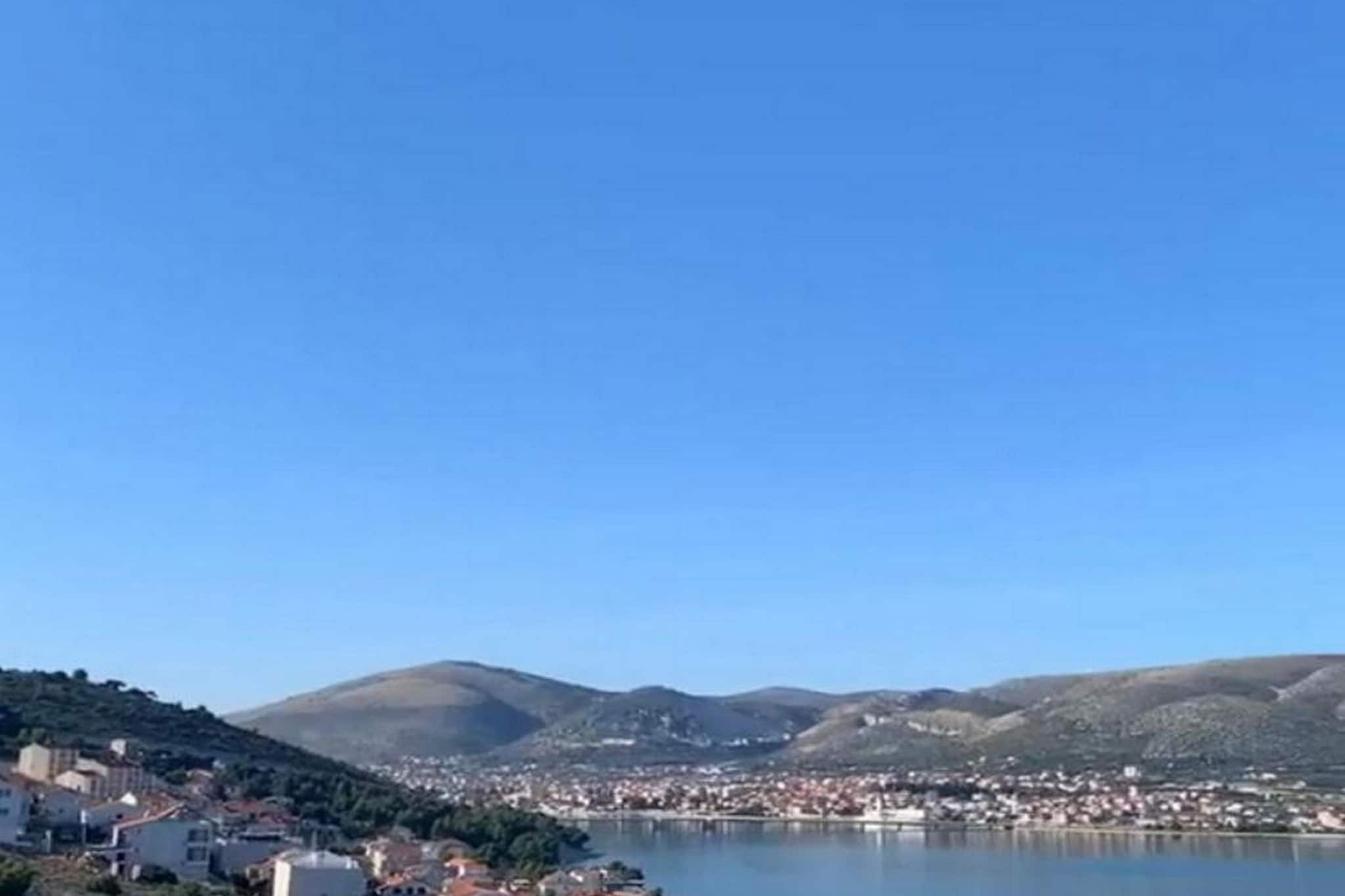 Mastrinka Bright Apartment with Free Parking and Modern Amenities - Two Bedroom Apartment-View