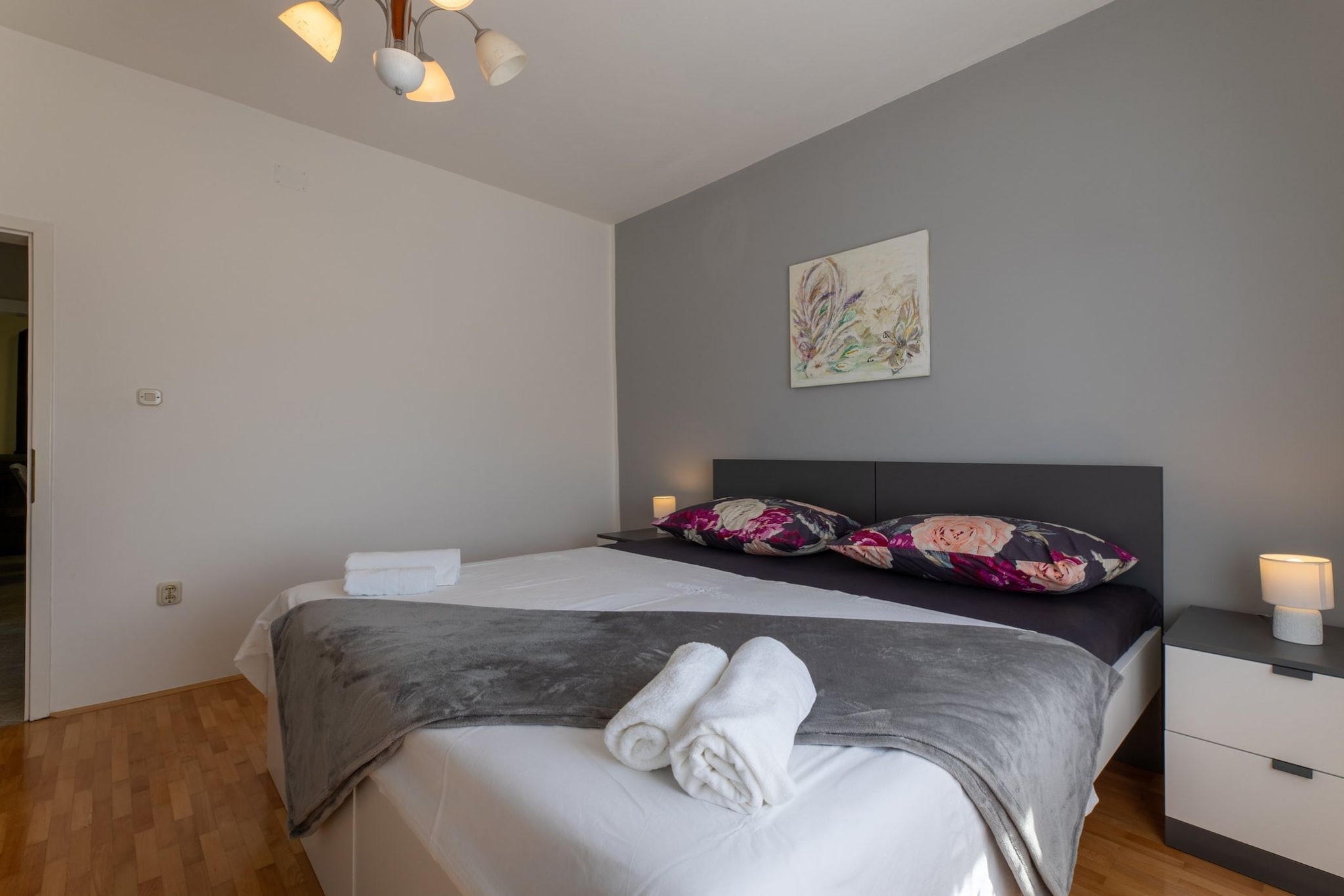 Peaceful and Cozy Holiday Home near Imotski - Two Bedroom Holiday Home-Chambre