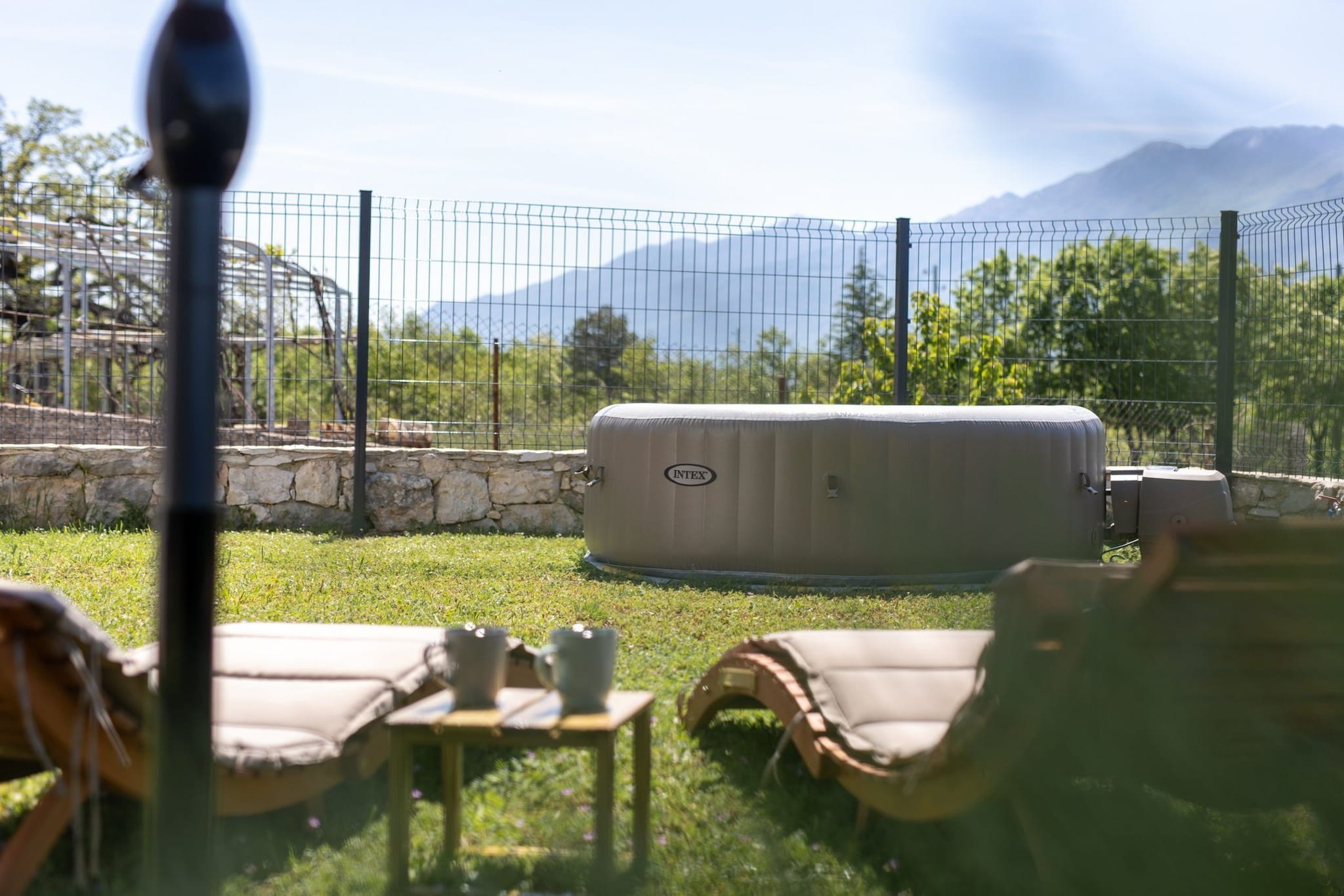 Peaceful and Cozy Holiday Home near Imotski - Two Bedroom Holiday Home-Jardin d'été