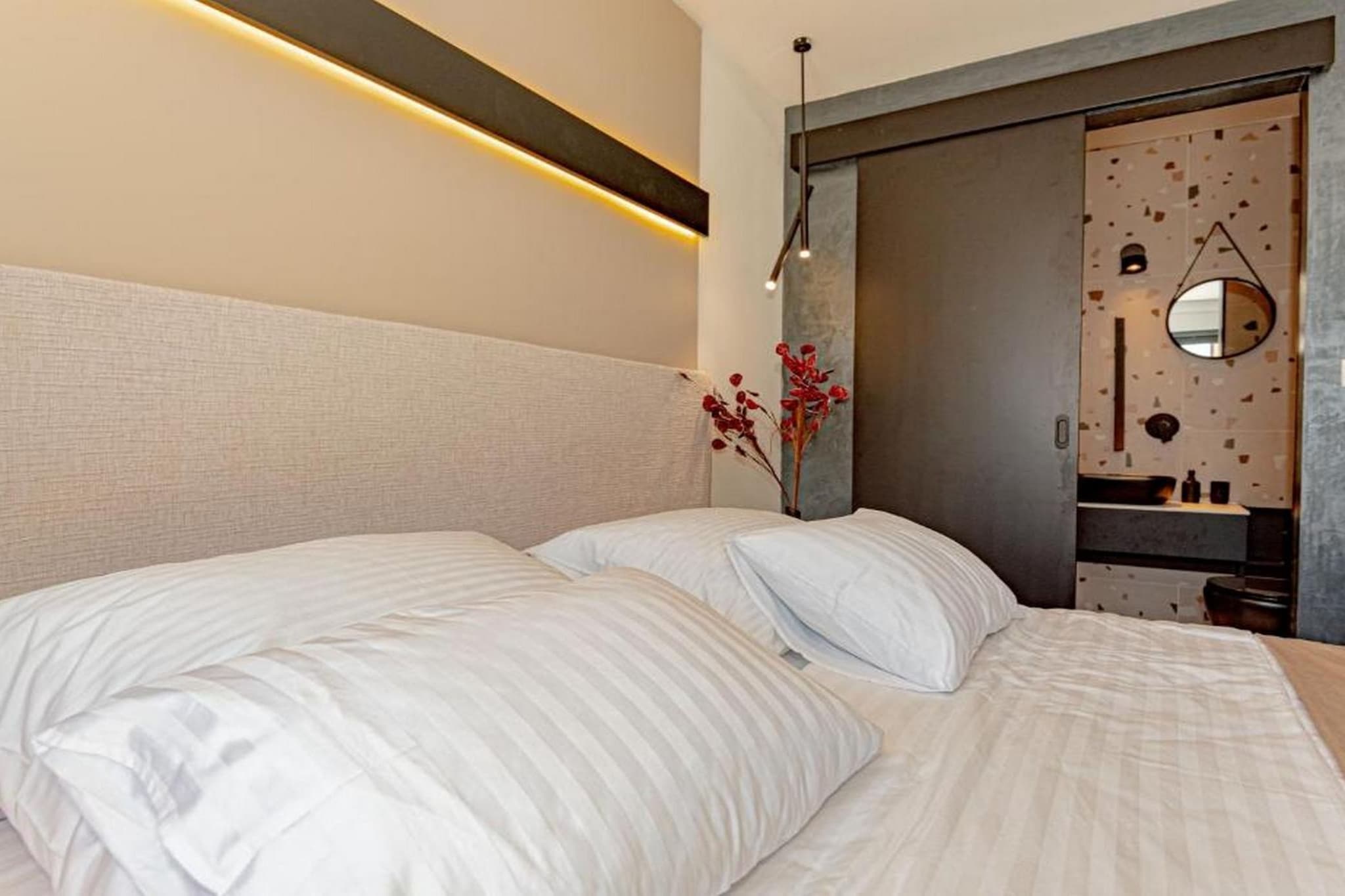 Luxury Contemporary Villa in Vodice with Pool, Sauna and Hot Tub - Four Bedroom Villa with pool-Schlafzimmer