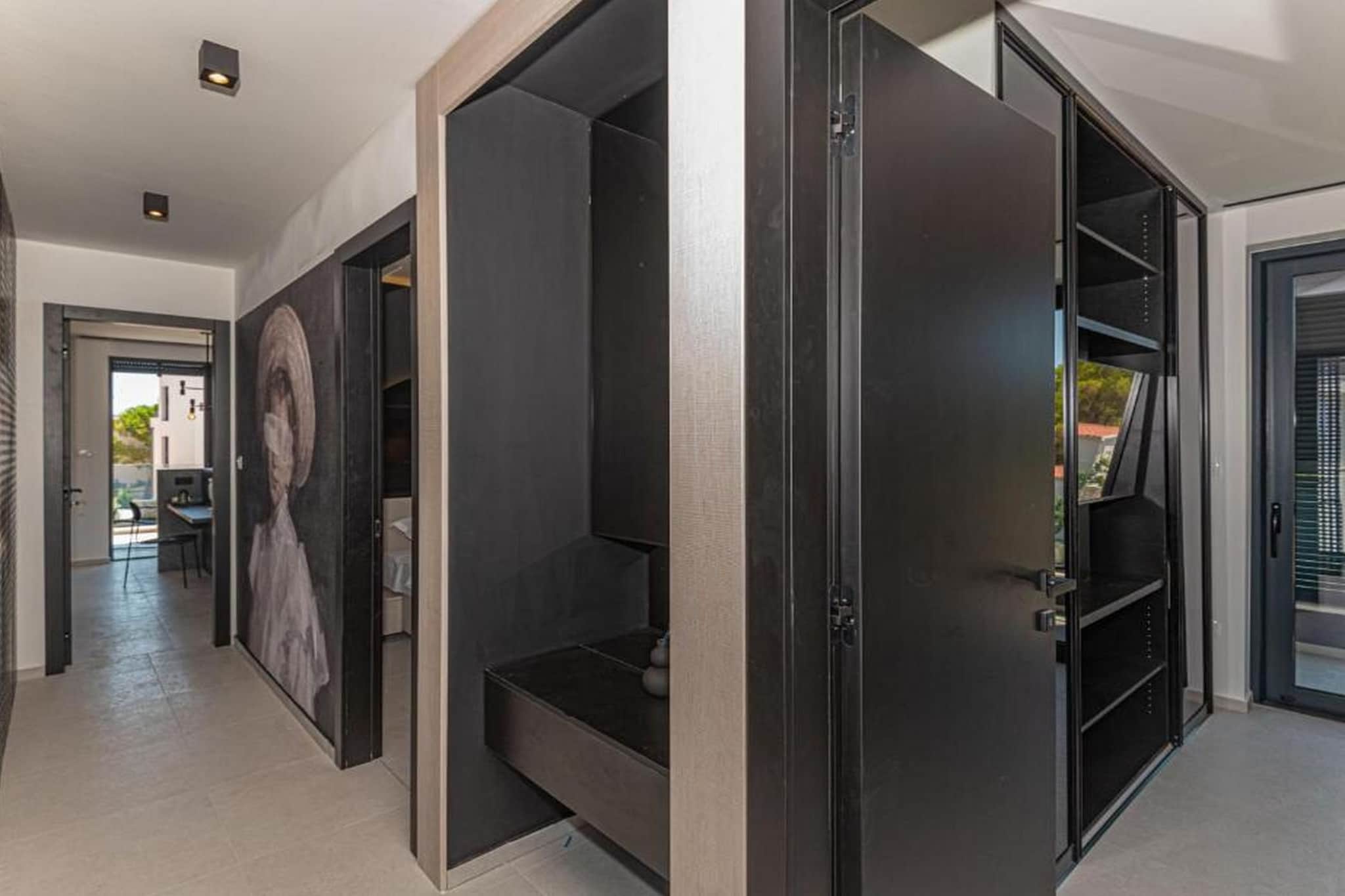 Luxury Contemporary Villa in Vodice with Pool, Sauna and Hot Tub - Four Bedroom Villa with pool-Innen
