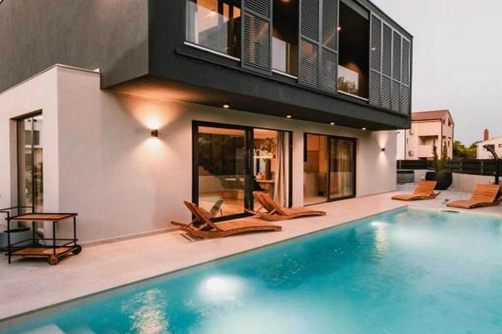 Luxury Contemporary Villa in Vodice with Pool, Sauna and Hot Tub - Four Bedroom Villa with pool-Schwimmbad