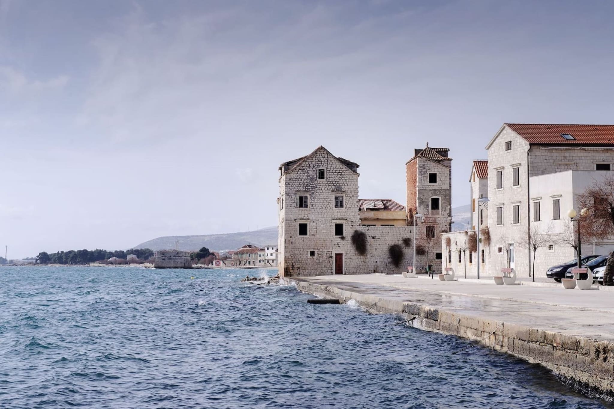 Picturesque House in Kaštela Old Town Near Beach and Local Amenities - Four Bedroom Holiday Home