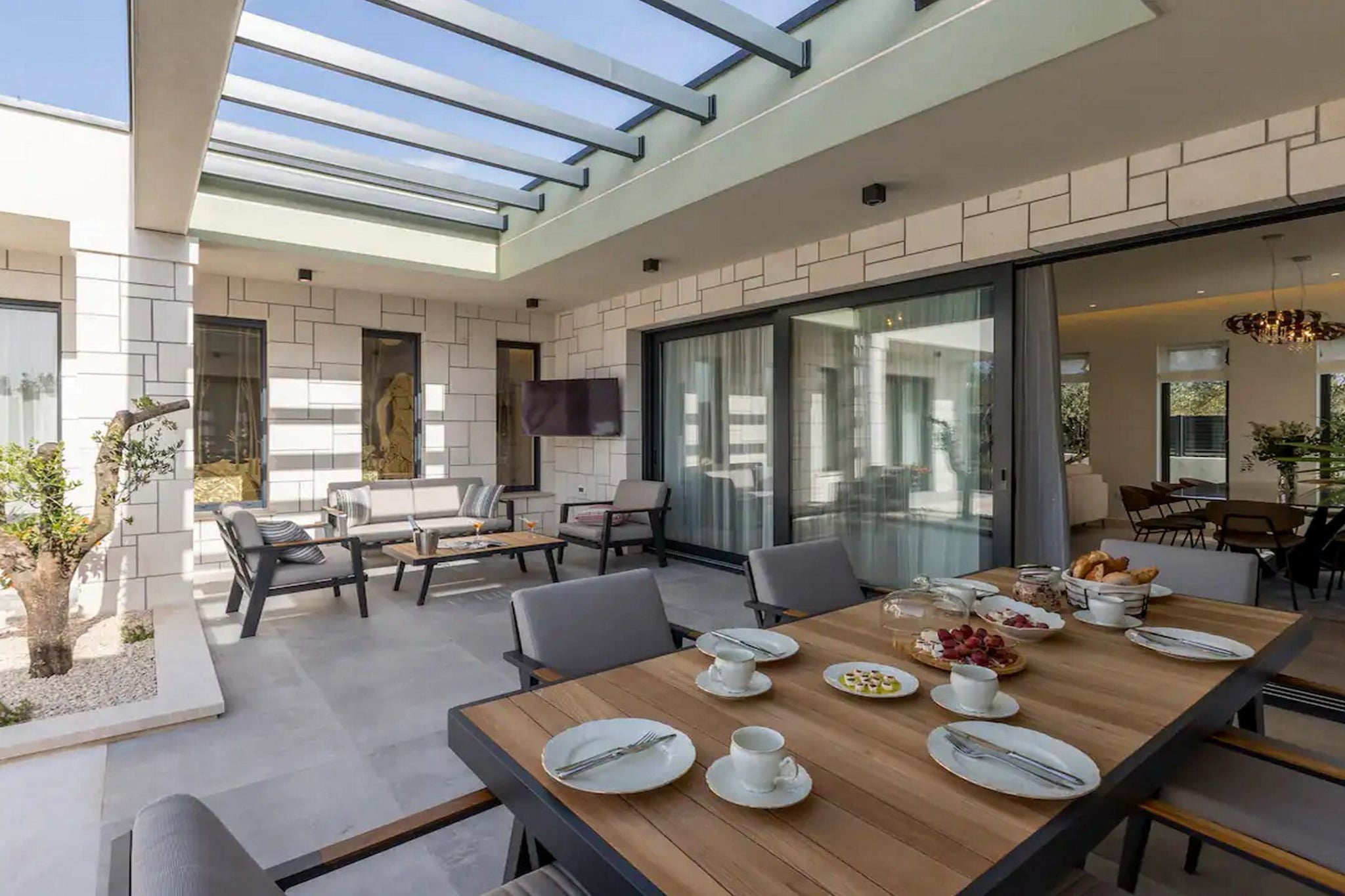 Sophisticated Oasis Residence Villa with Pool - Three Bedroom Villa with Pool-Salle à manger