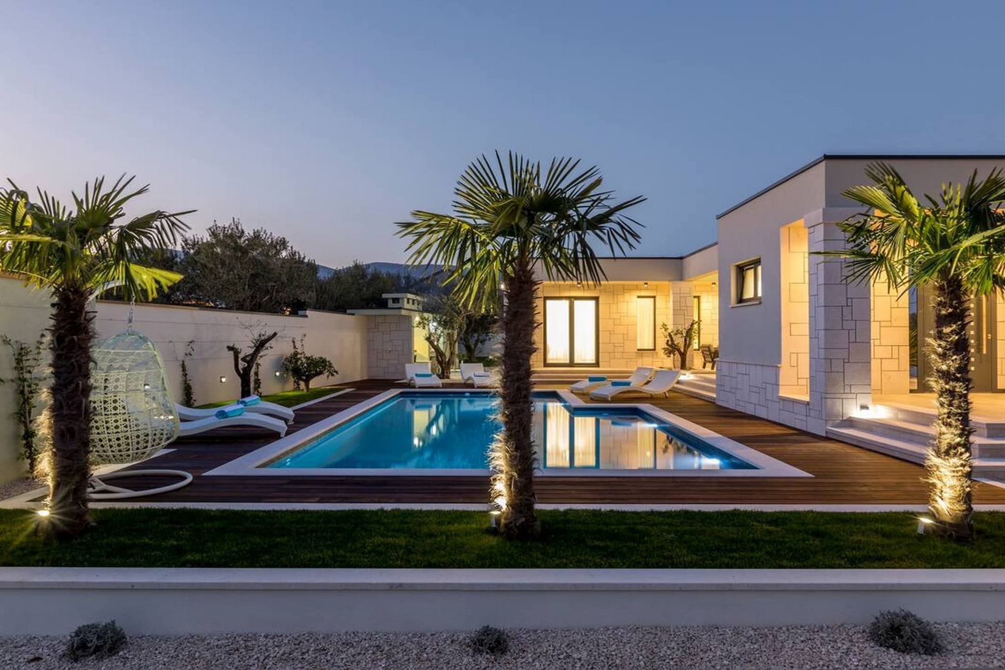 Sophisticated Oasis Residence Villa with Pool - Three Bedroom Villa with Pool-Piscine