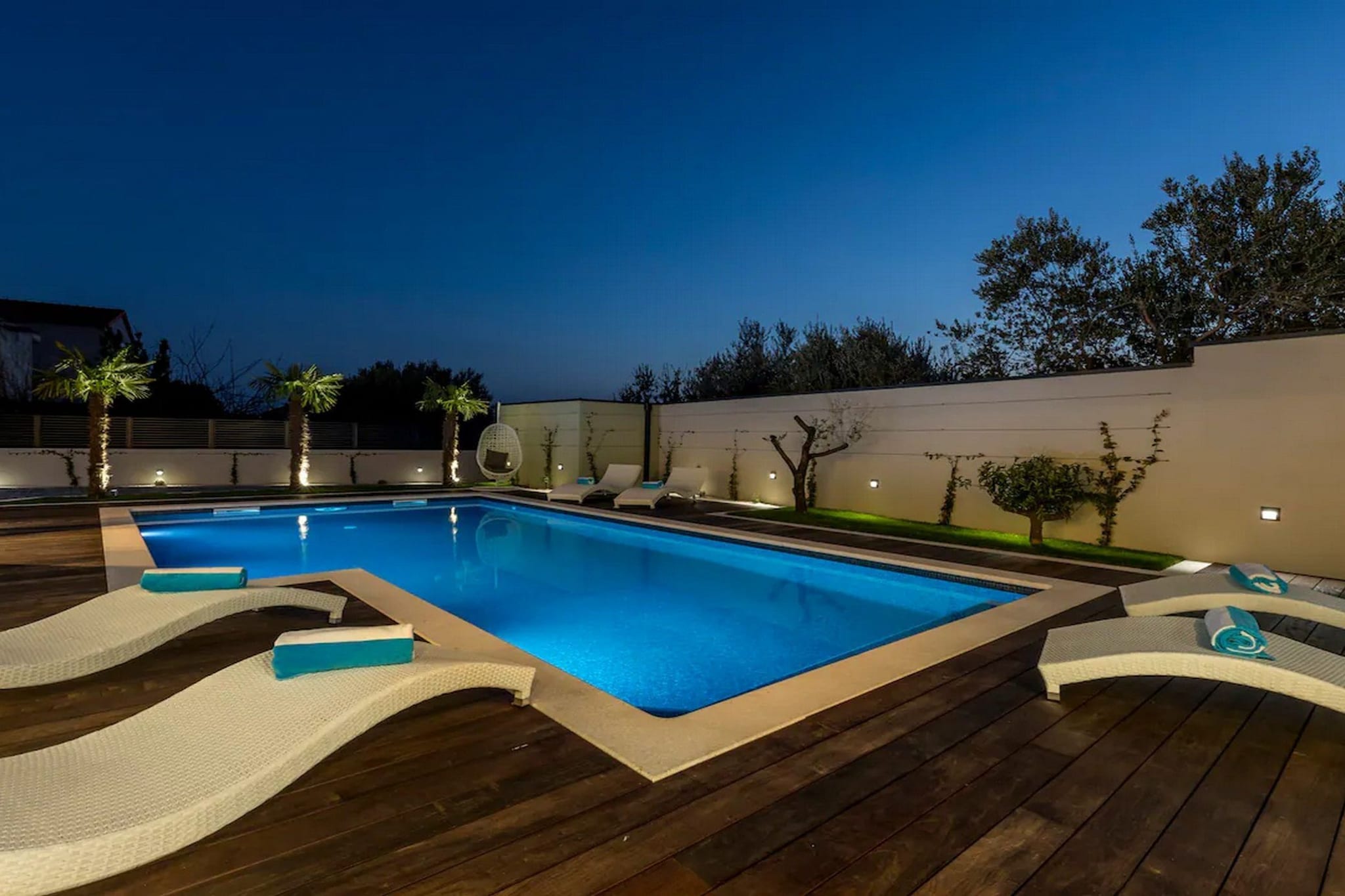 Sophisticated Oasis Residence Villa with Pool - Three Bedroom Villa with Pool-Piscine