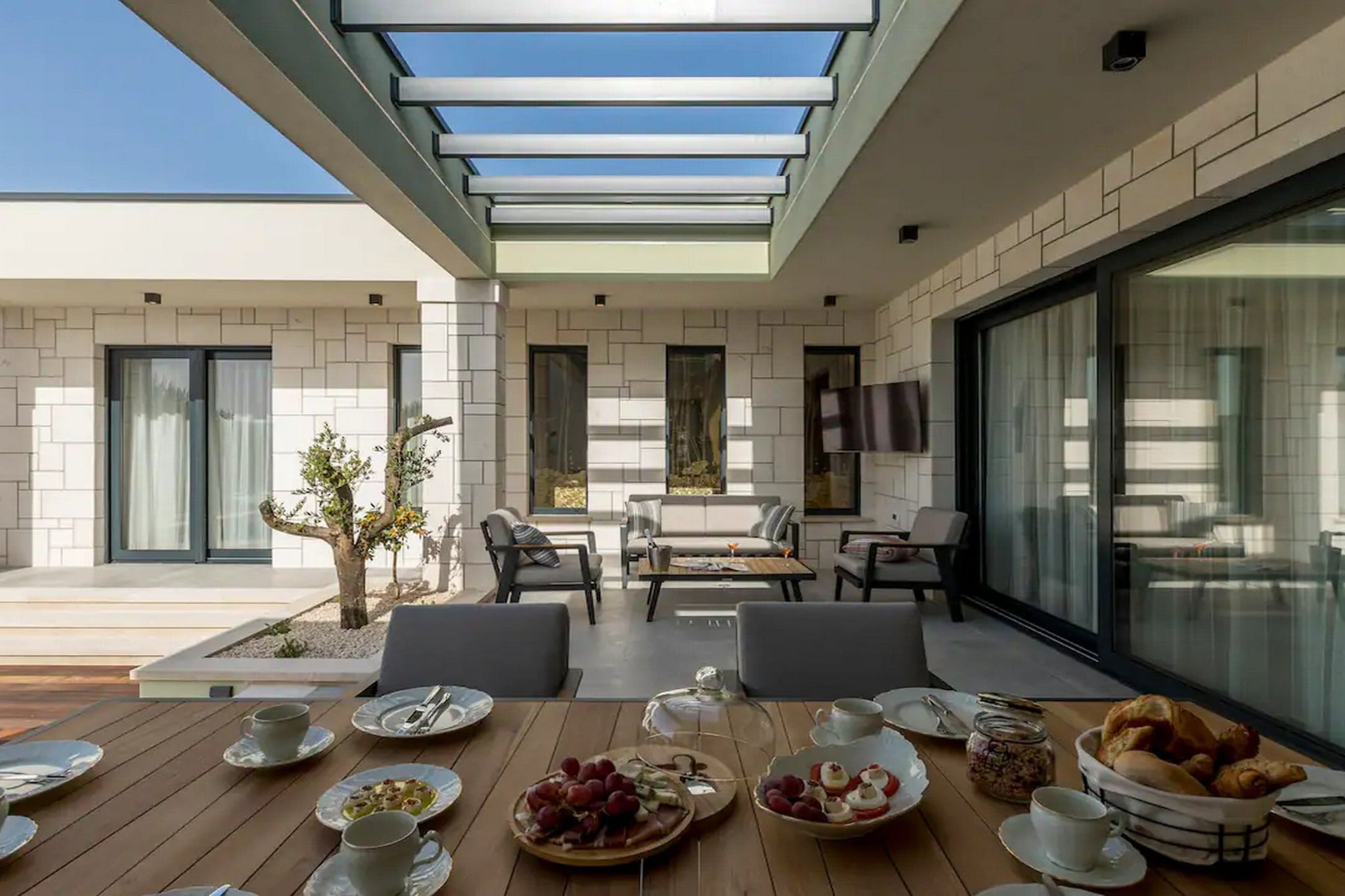 Sophisticated Oasis Residence Villa with Pool - Three Bedroom Villa with Pool-Intérieur