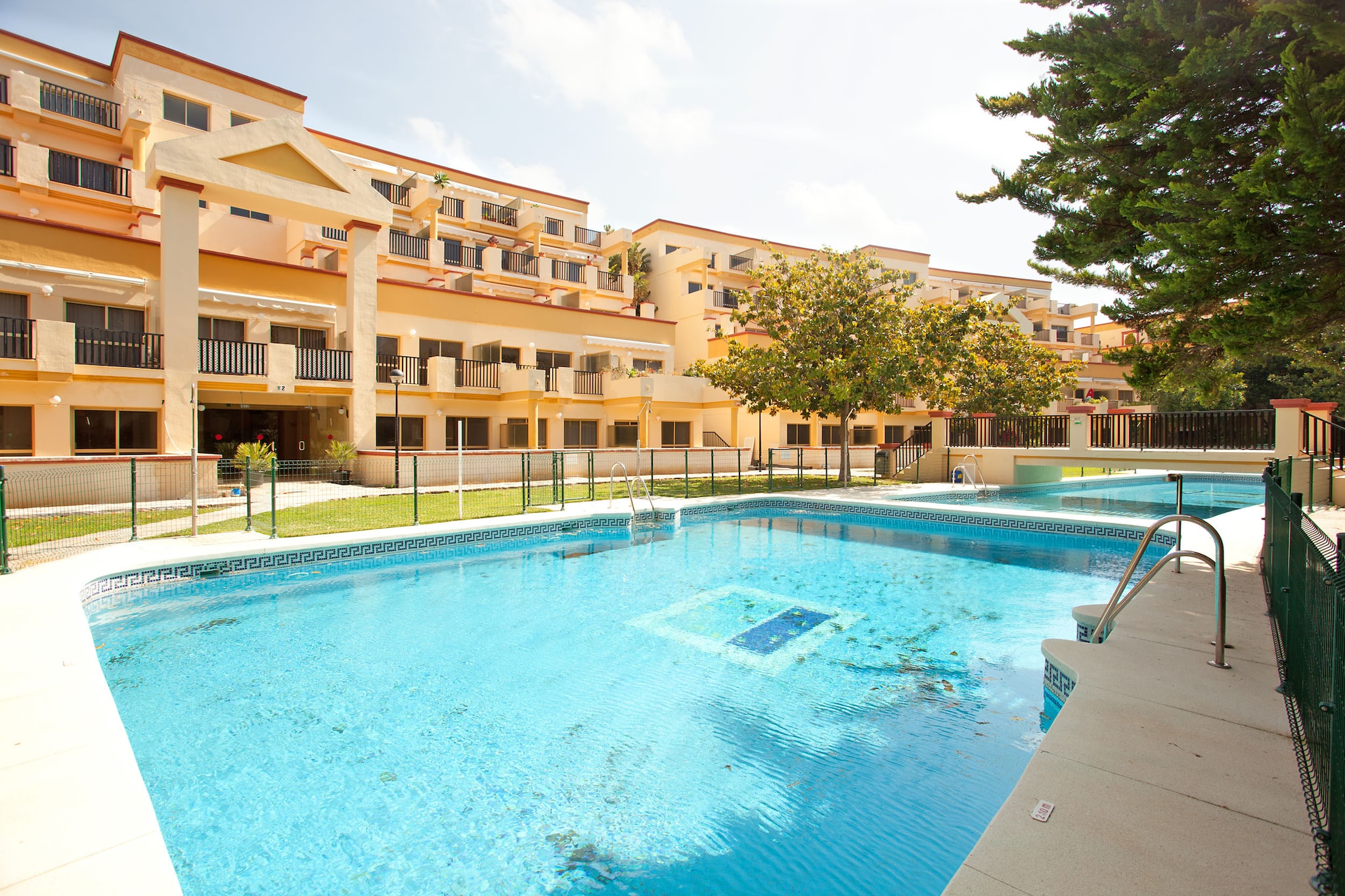 Beachside apartment in Elviria, Romana Playa-Image-tags.