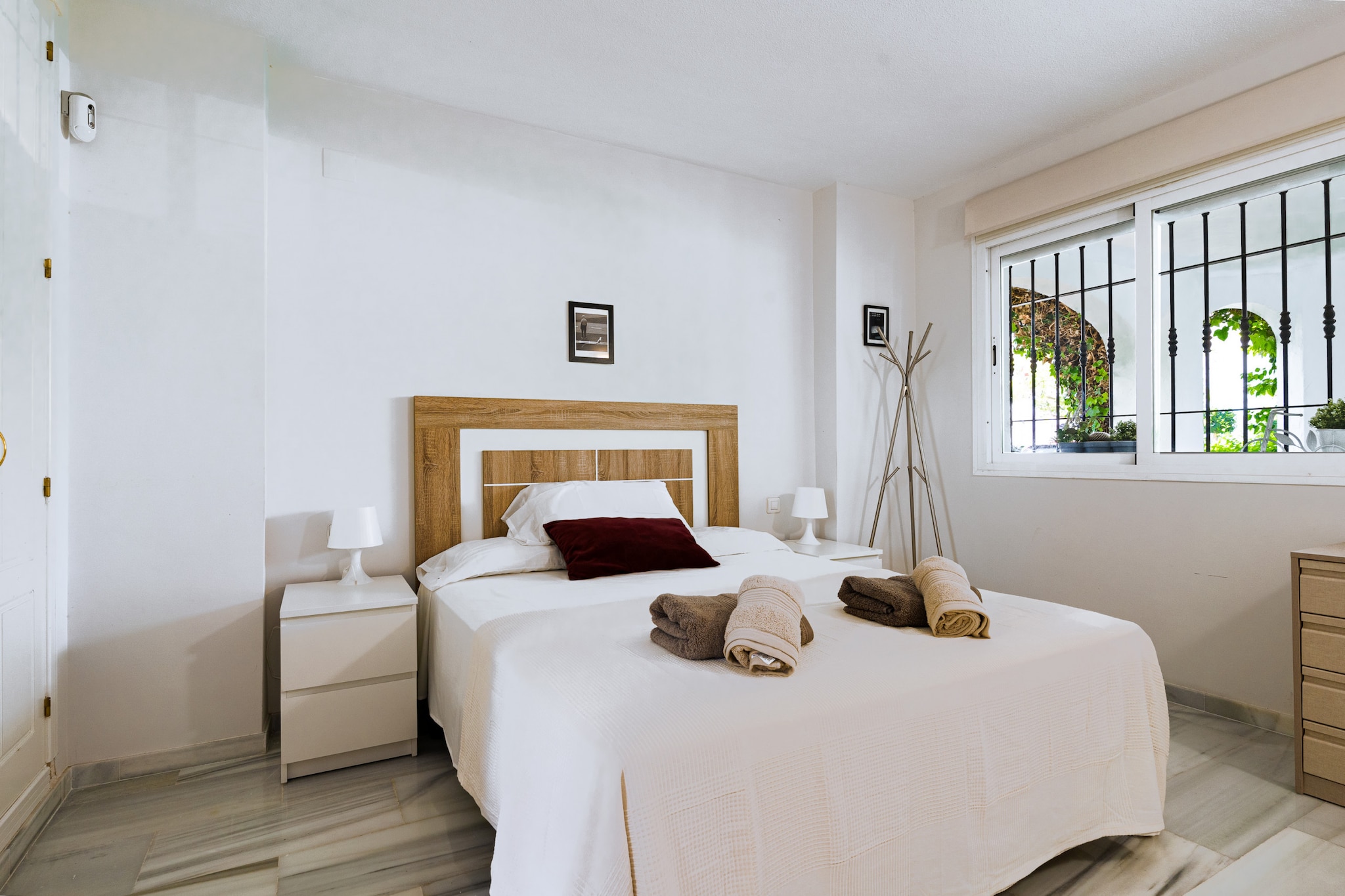 Ground floor apartment los Naranjos 8-Slaapkamer