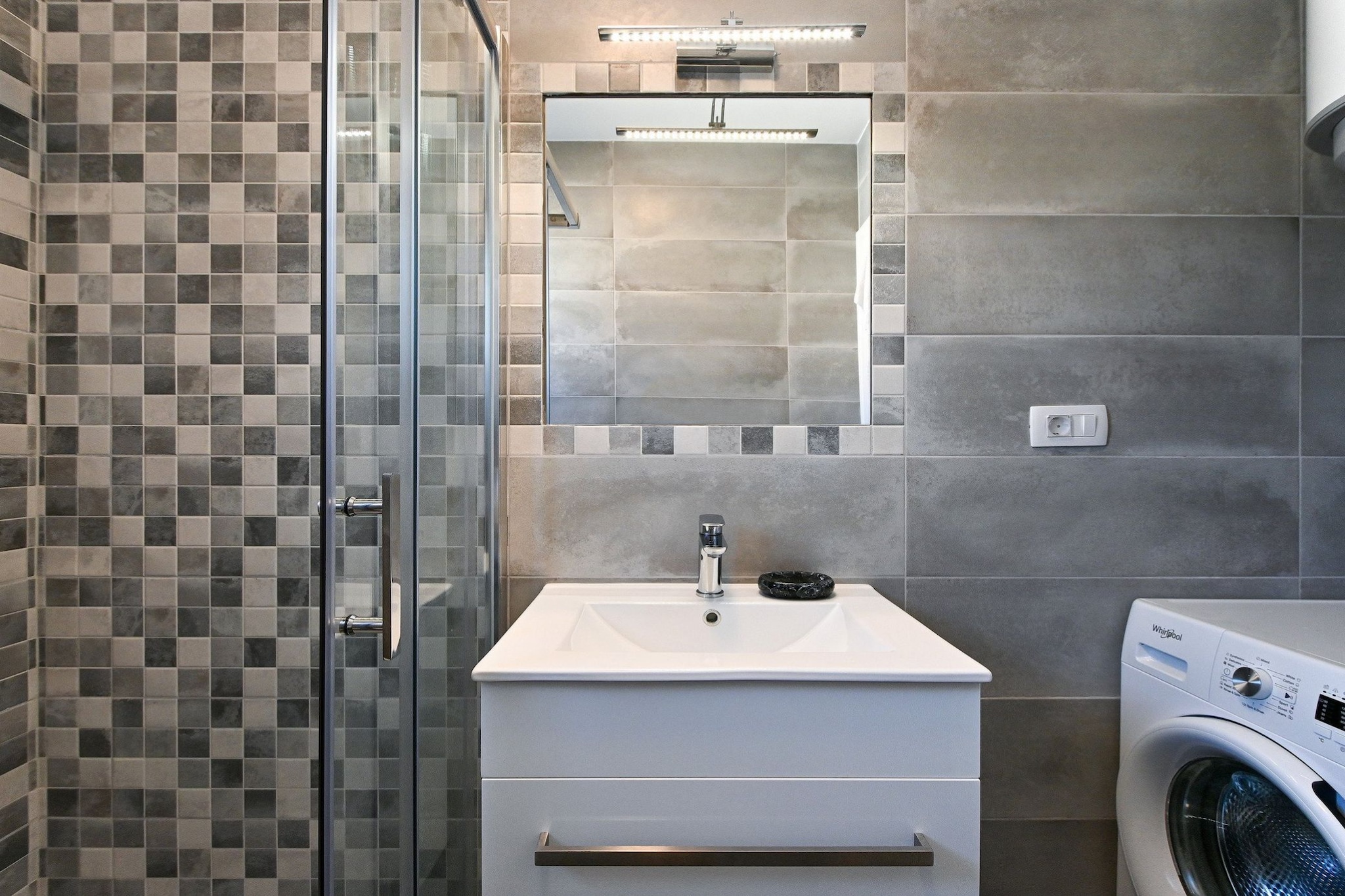 Two Bedroom Apartment-Bathroom