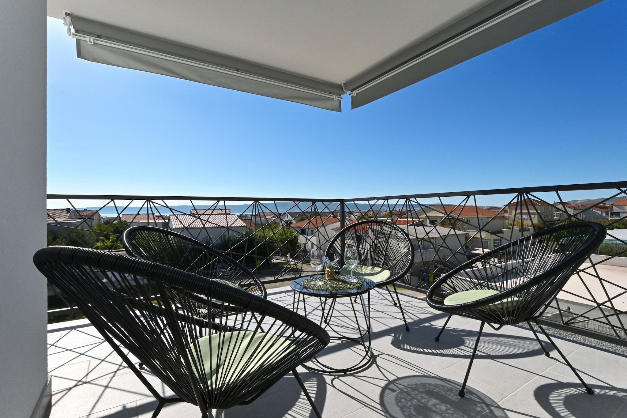 Two Bedroom Apartment-Terrace balcony