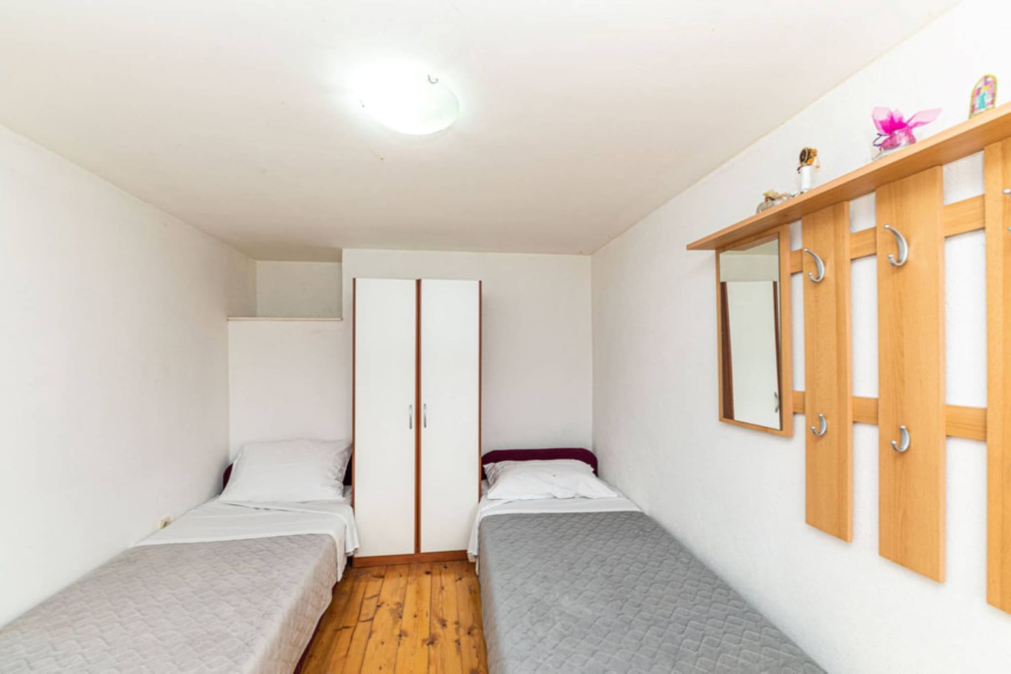 Countryside Idyllic Holiday Home with Pool - Three Bedroom Holiday Home with Pool-Bedroom