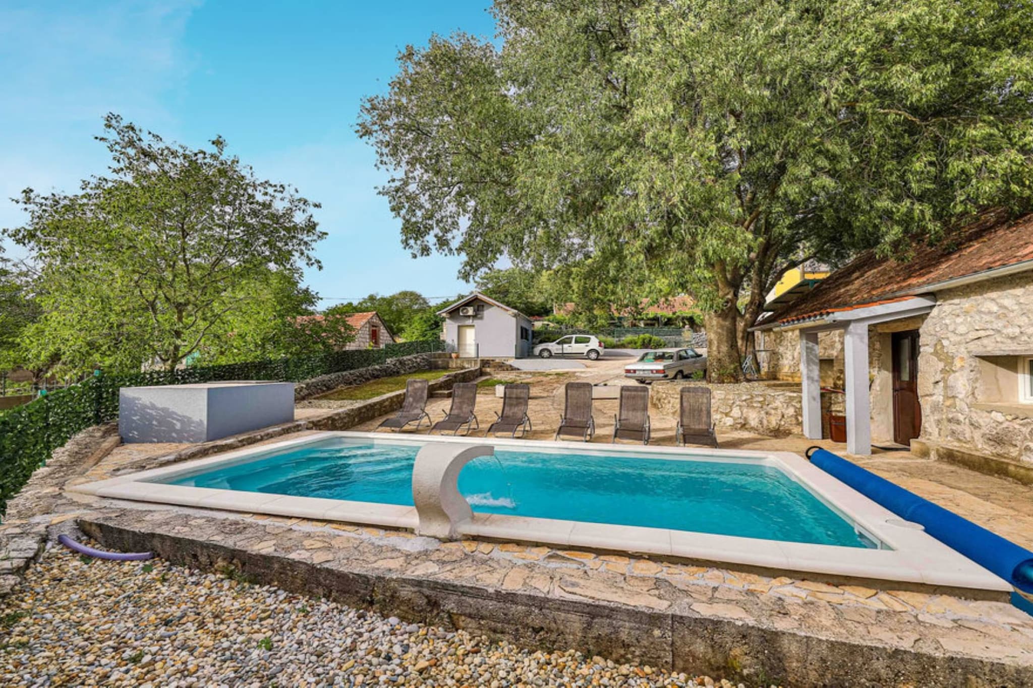 Countryside Idyllic Holiday Home with Pool - Three Bedroom Holiday Home with Pool-Pool