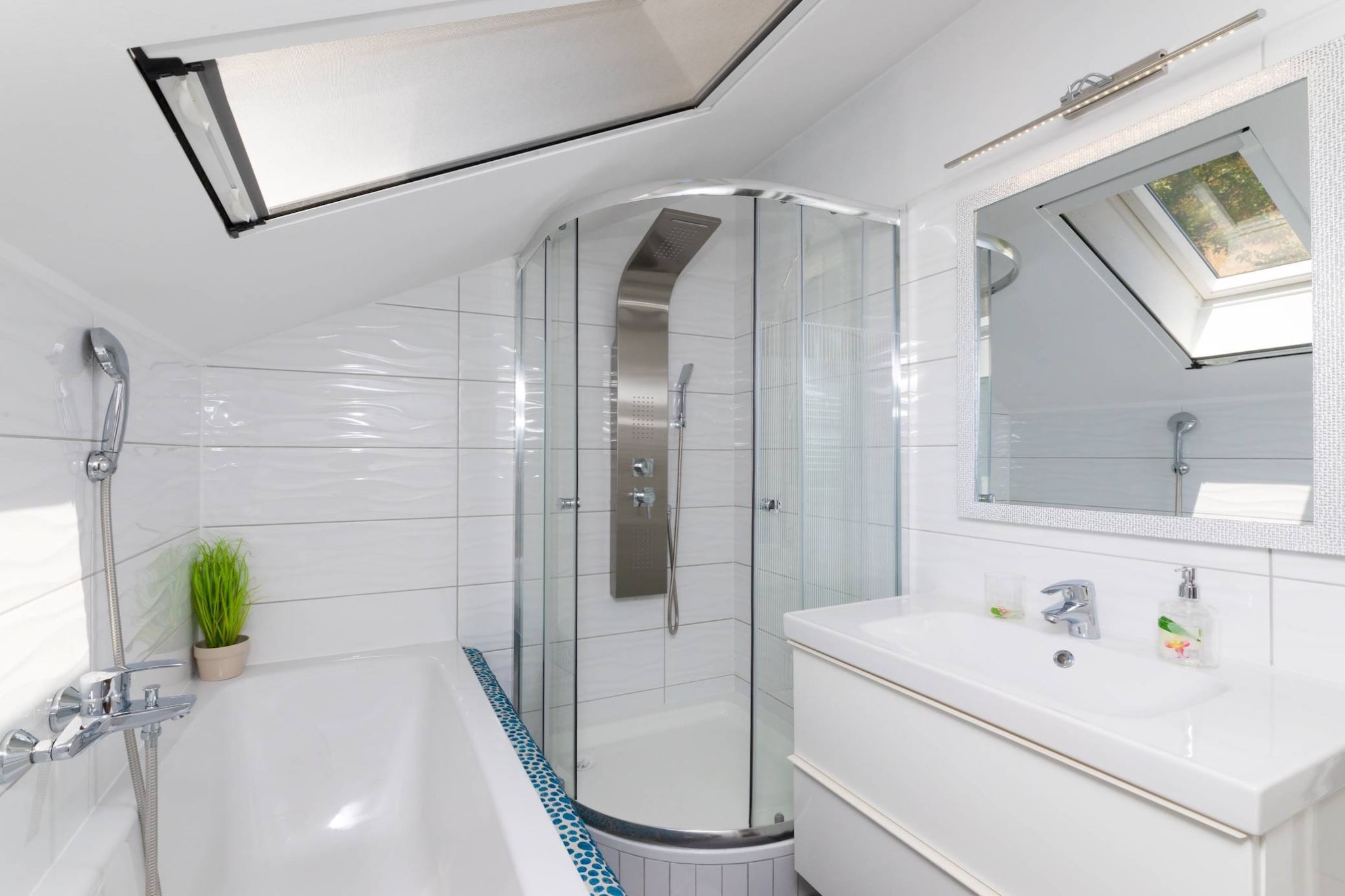Spectacular Bol Island Sea View Villa with Pool - Four Bedroom Villa with Pool-Bathroom