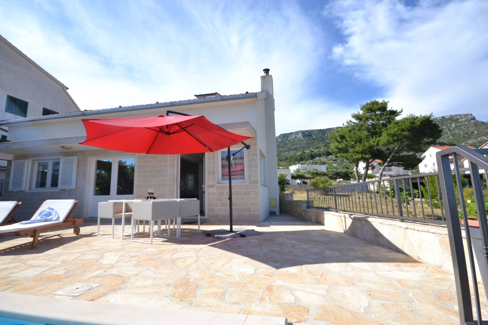 Marvelous Escape Bol Island Villa with Pool - Three Bedroom Villa with Pool-Buitenlucht