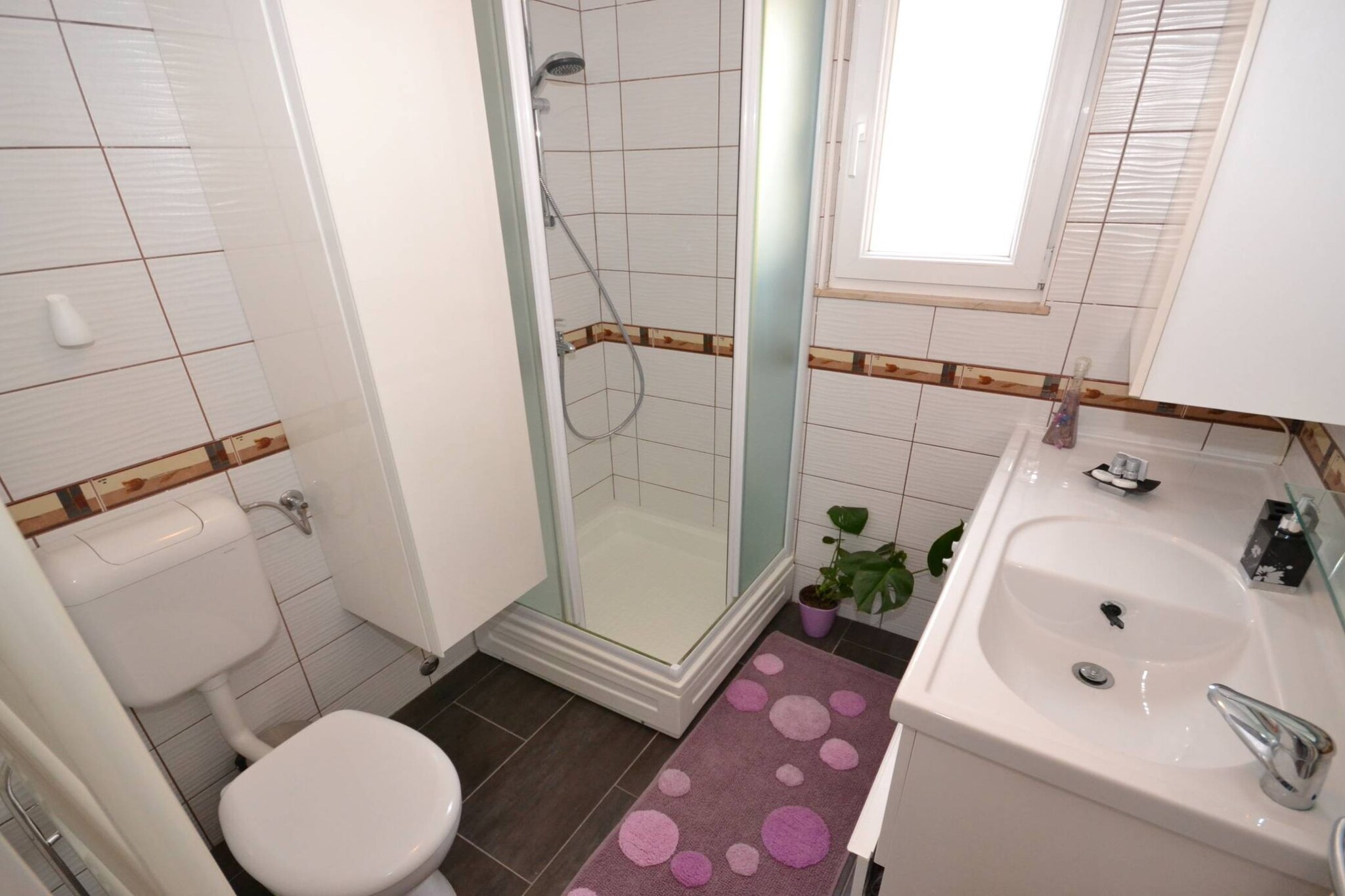 Marvelous Escape Bol Island Villa with Pool - Three Bedroom Villa with Pool-Badkamer