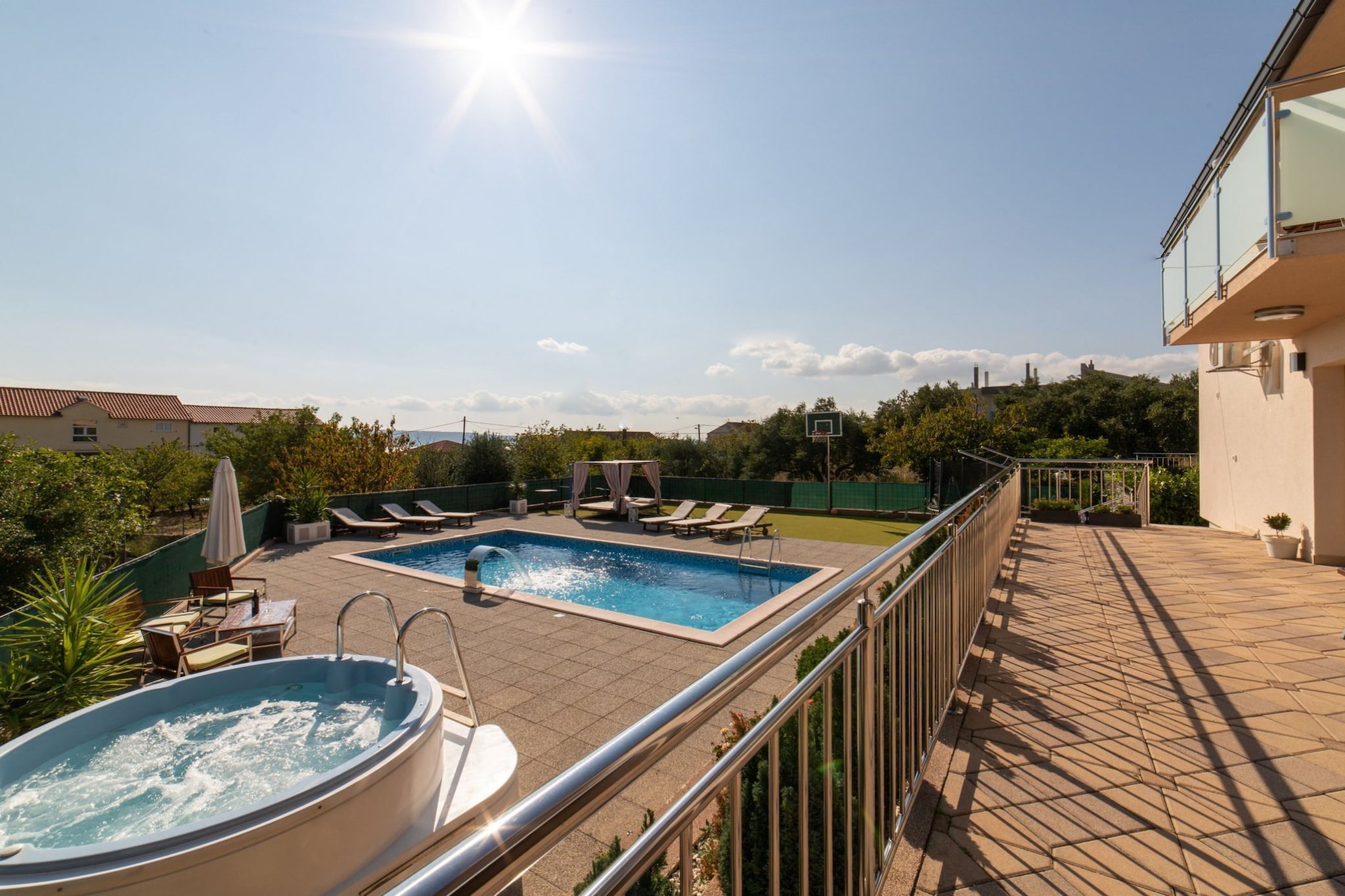 Spacious Holiday Home with Pool and Hot Tub in Kastel Stari - Four Bedroom Holiday Home with Pool-Vue