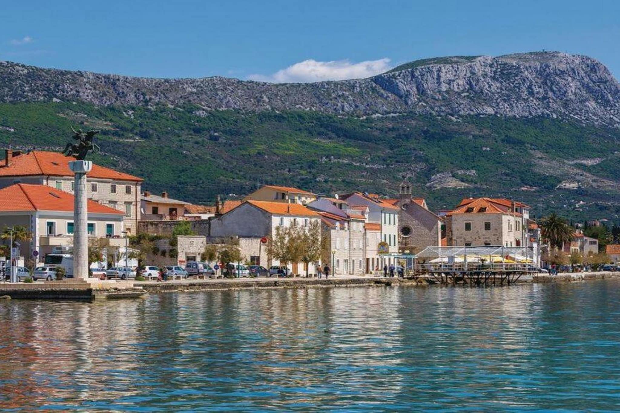 Charming Villa with Outdoor Pool, BBQ, and Sun Deck in Tranquil Kaštela Area - Five bedroom Villa-Extérieur