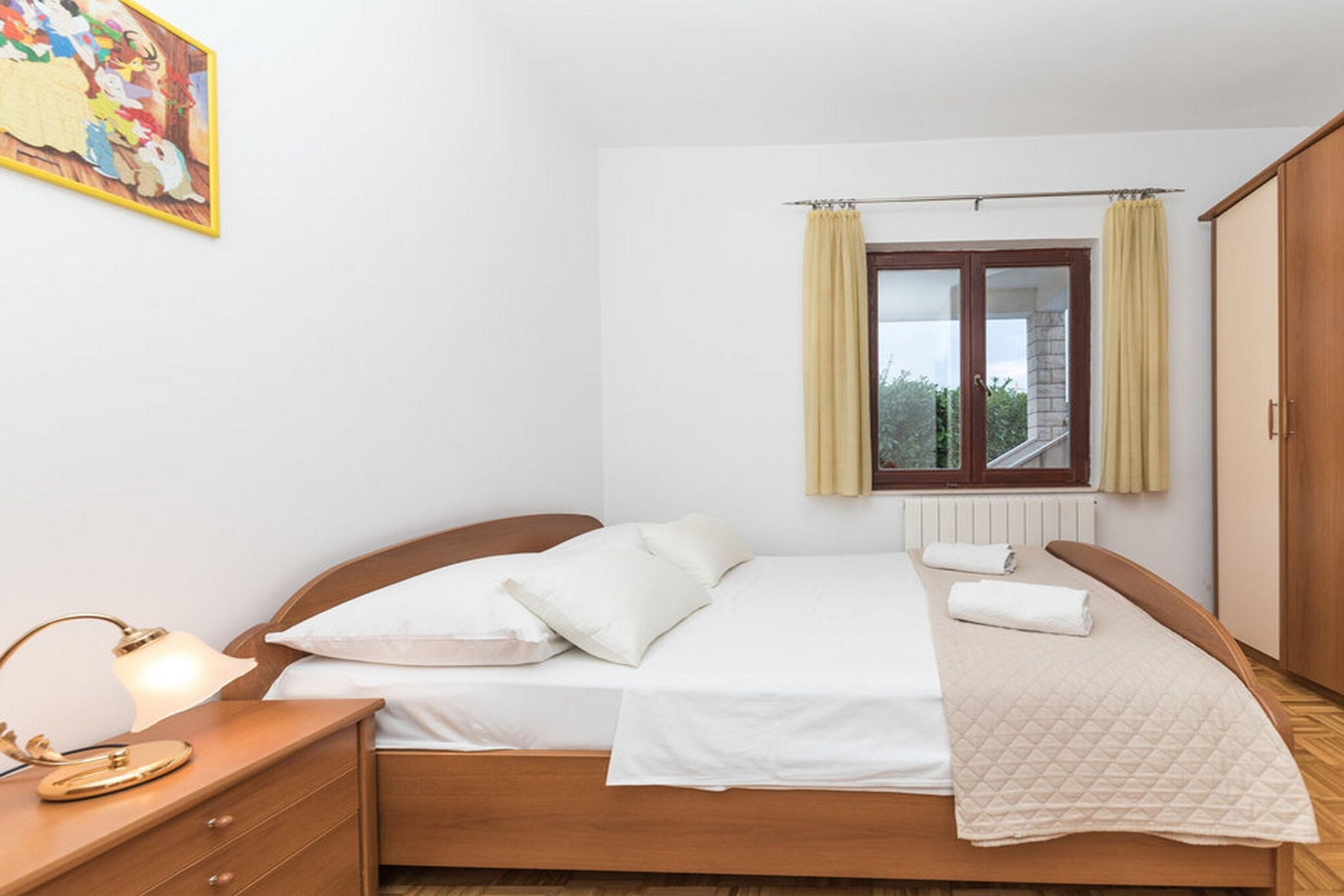 Relaxing Holiday Home with Pool, Fitness Area, and Entertainment Facilities - Six Bedroom Holiday Home