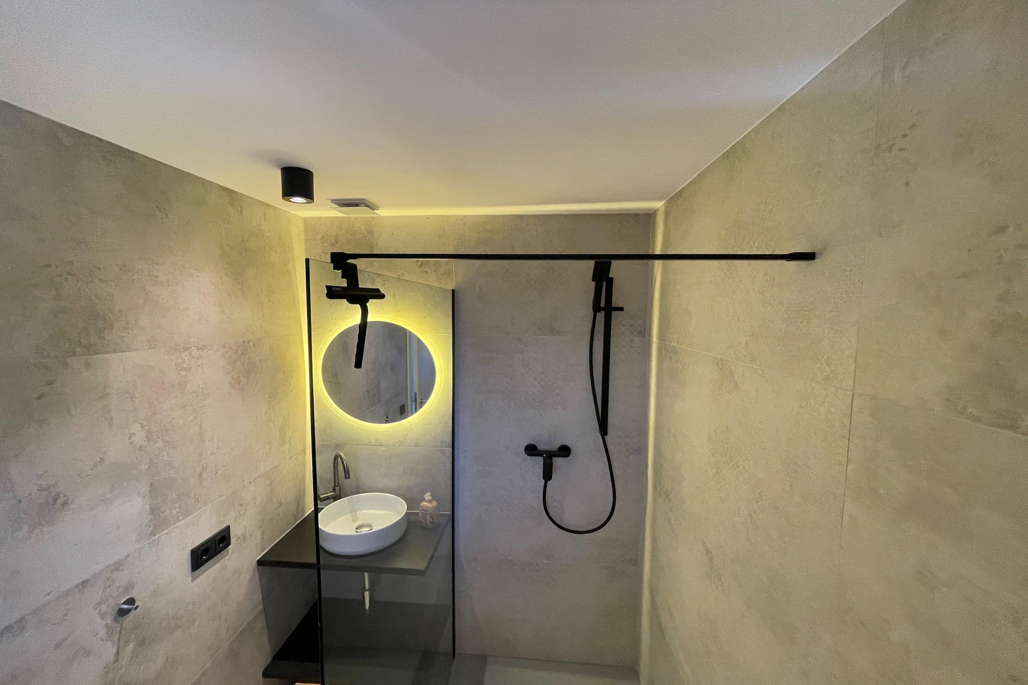 Ferienhaus mit Wasserblick 3 Pers-Badkamer