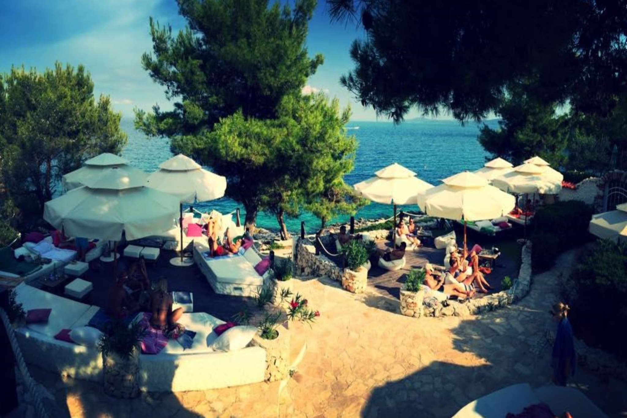 Elegant Hideaway Apartment with Pool - Two Bedroom Apartment with Pool-Atmosphere
