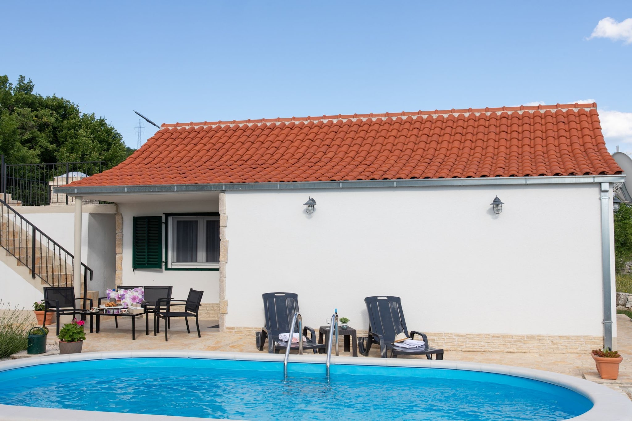 Serene Retreat Holiday Home with Pool - Two Bedroom Holiday Home with Pool-Extérieur