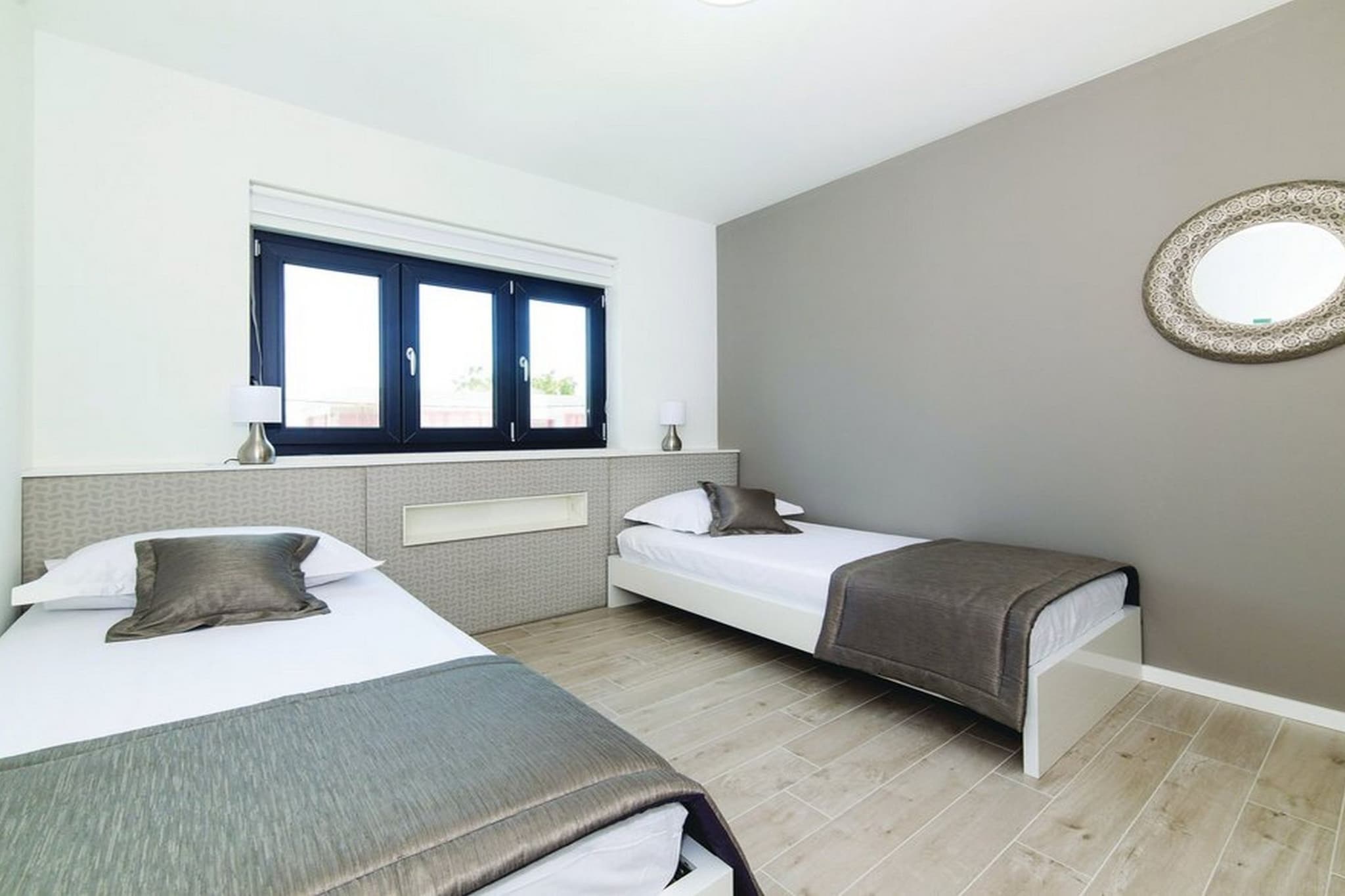 Modern Kastel Villa with Private Pool, Gym, and Large Outdoor Space - Eight Bedroom Villa-Chambre