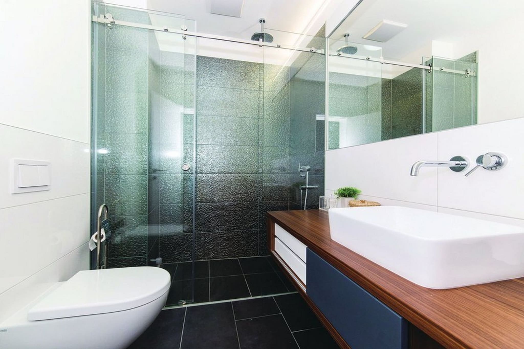 Modern Kastel Villa with Private Pool, Gym, and Large Outdoor Space - Eight Bedroom Villa-Salle de bain