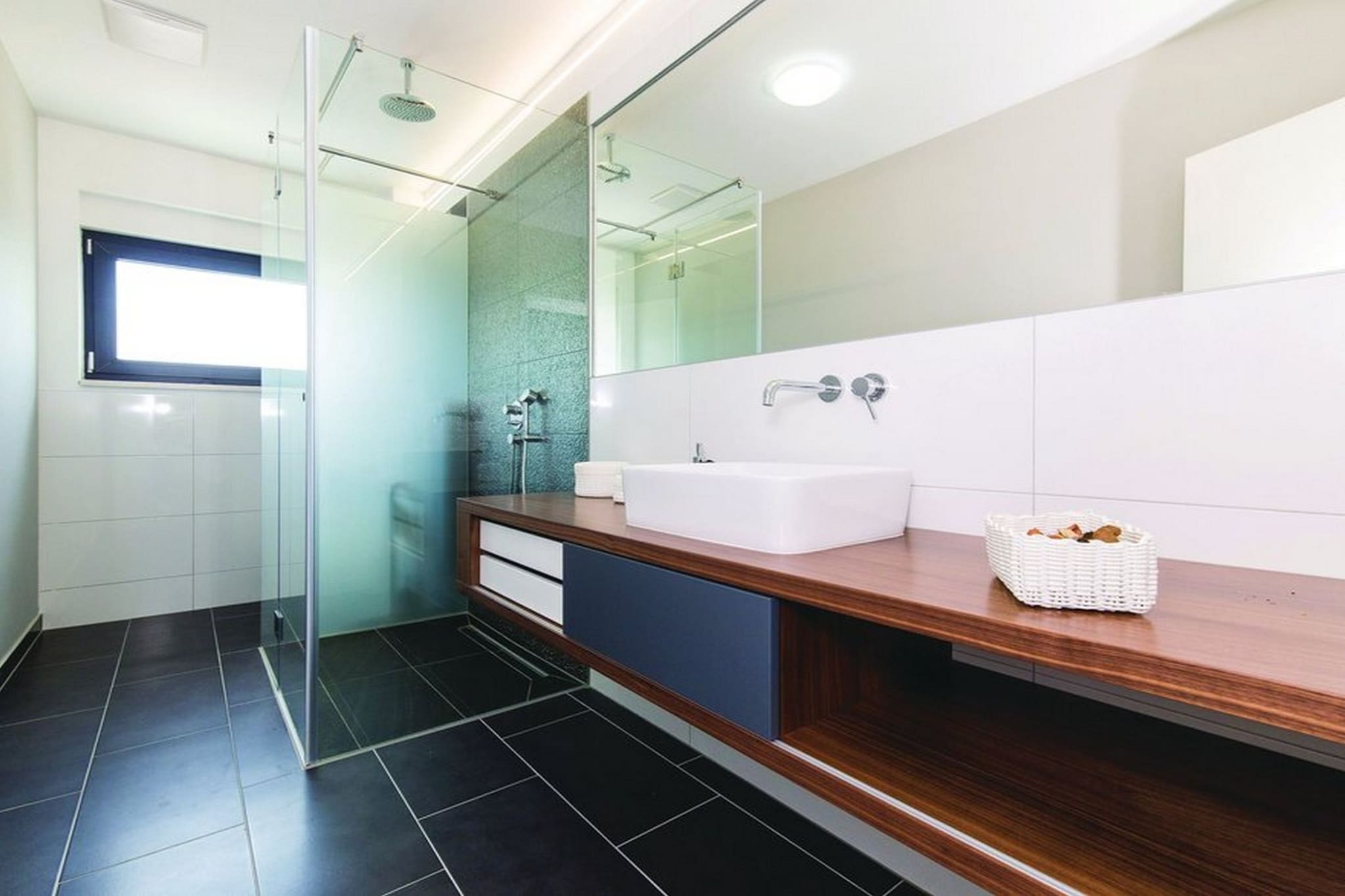 Modern Kastel Villa with Private Pool, Gym, and Large Outdoor Space - Eight Bedroom Villa-Salle de bain