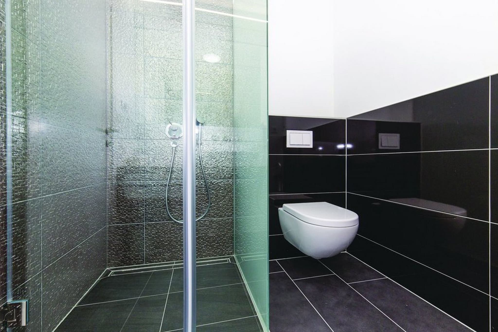 Modern Kastel Villa with Private Pool, Gym, and Large Outdoor Space - Eight Bedroom Villa-Salle de bain