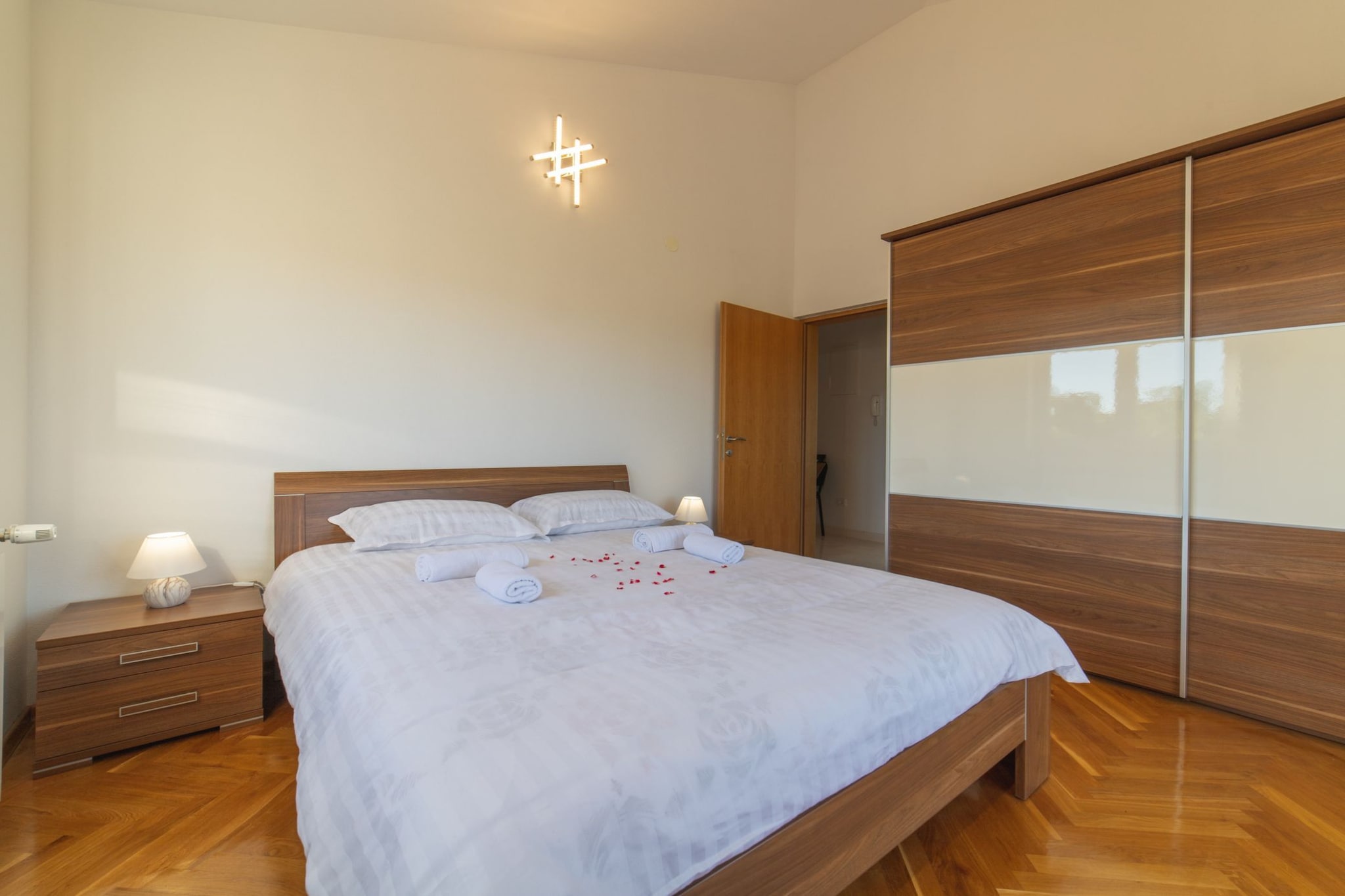 Idyllic Getaway Lovrec Villa with Pool - Five Bedroom Villa with Pool-Chambre