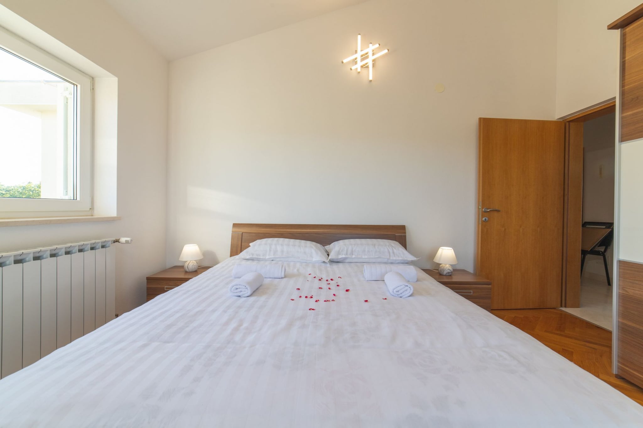 Idyllic Getaway Lovrec Villa with Pool - Five Bedroom Villa with Pool-Chambre