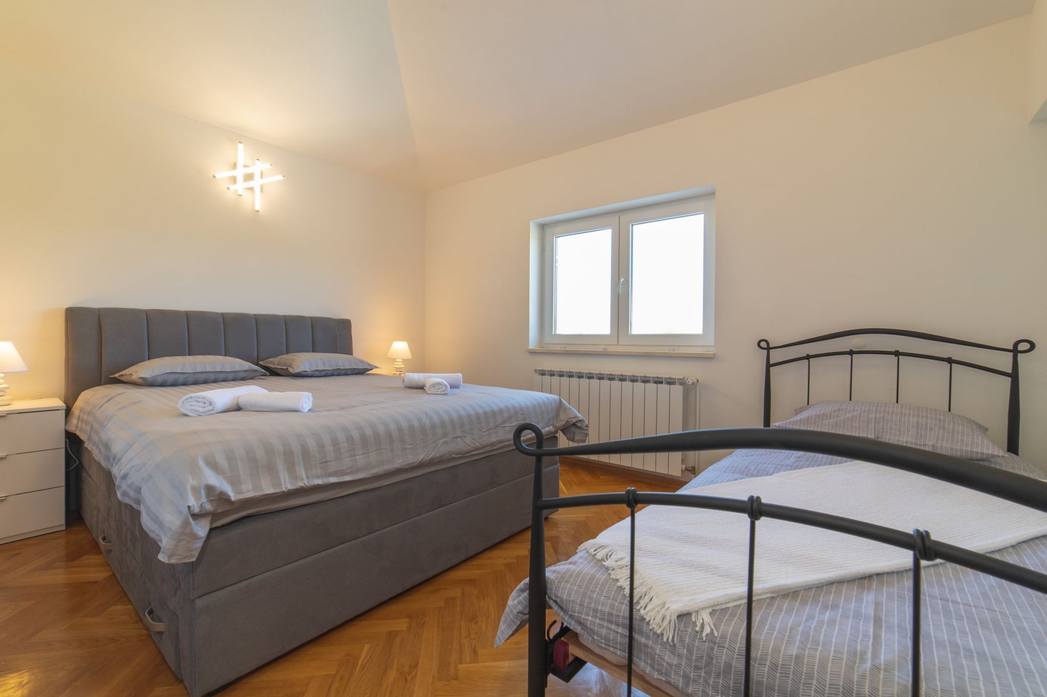 Idyllic Getaway Lovrec Villa with Pool - Five Bedroom Villa with Pool-Chambre