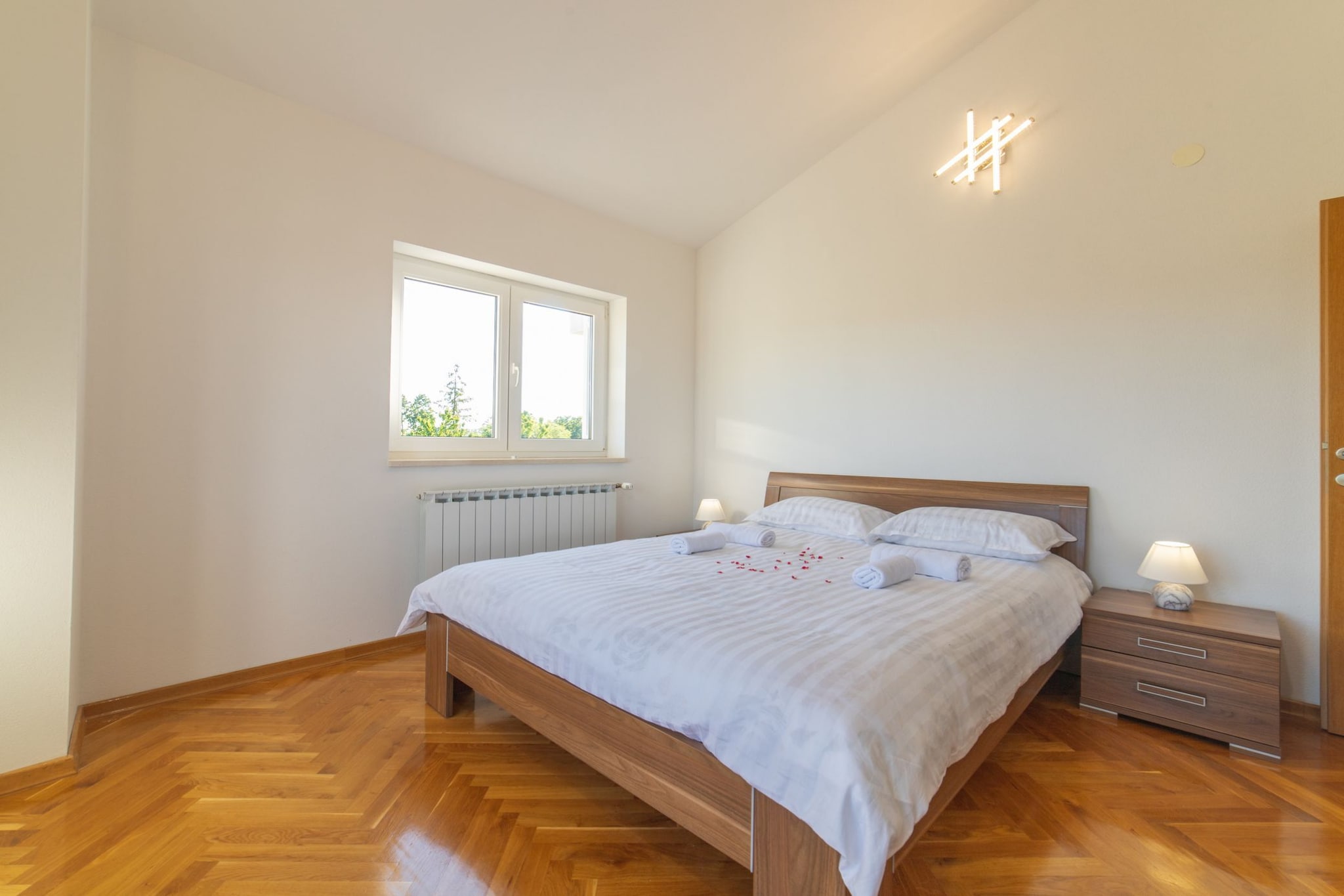 Idyllic Getaway Lovrec Villa with Pool - Five Bedroom Villa with Pool-Chambre