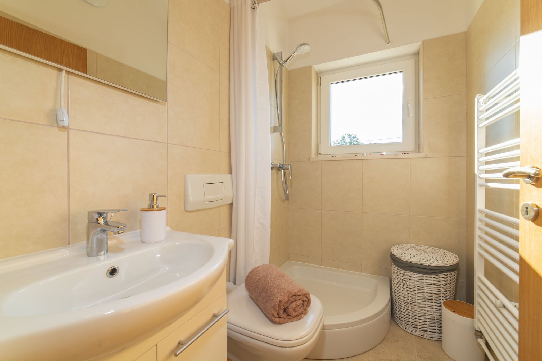 Idyllic Getaway Lovrec Villa with Pool - Five Bedroom Villa with Pool-Salle de bain