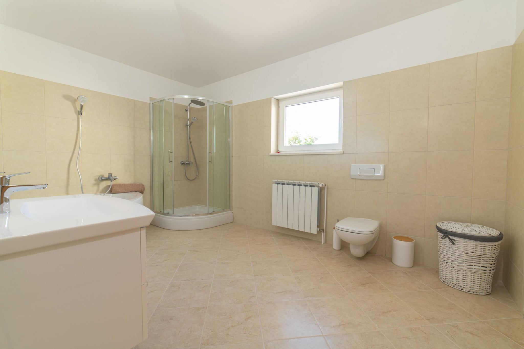 Idyllic Getaway Lovrec Villa with Pool - Five Bedroom Villa with Pool-Salle de bain