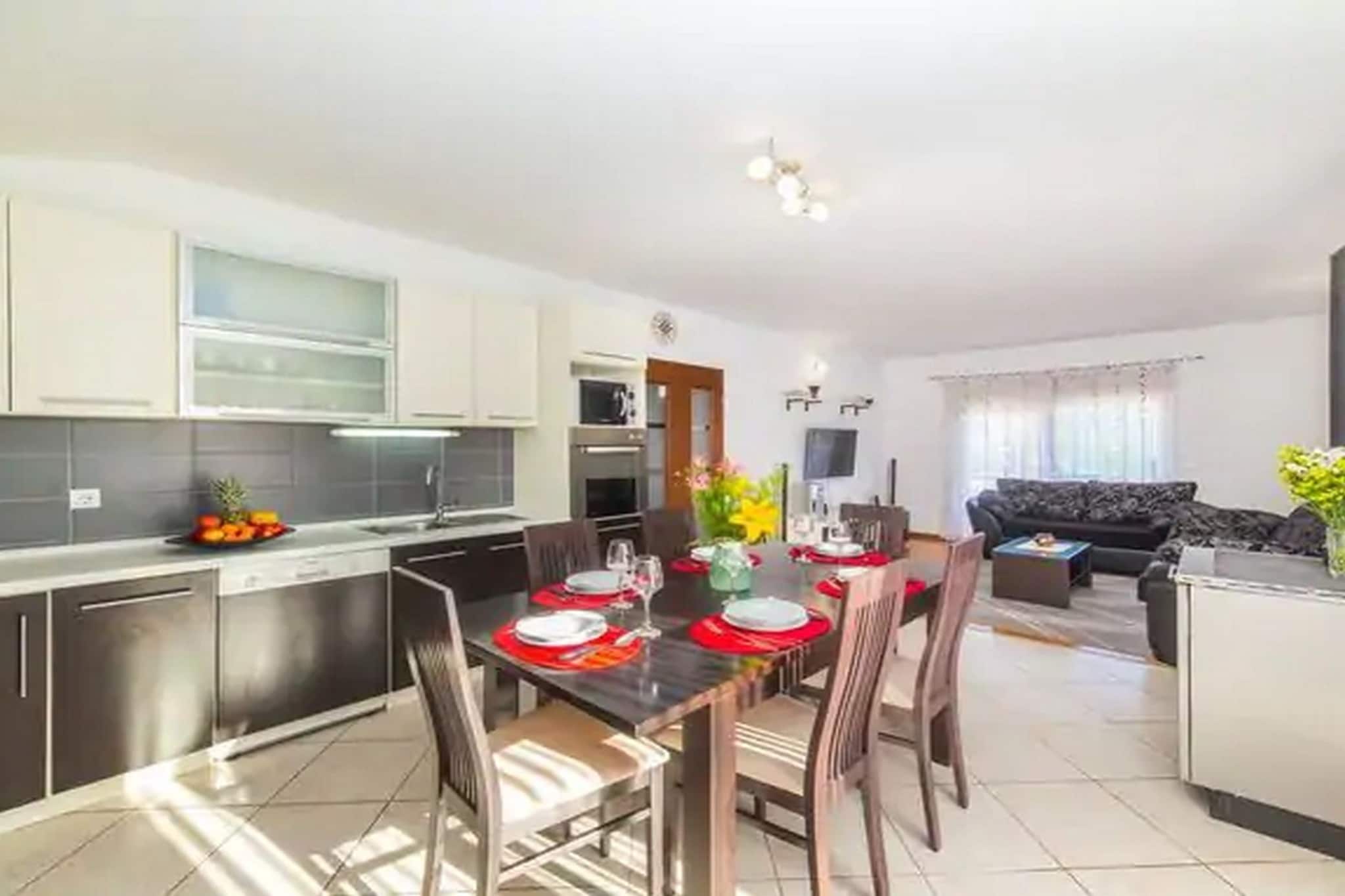 Three Bedroom Holiday Home-Kitchen